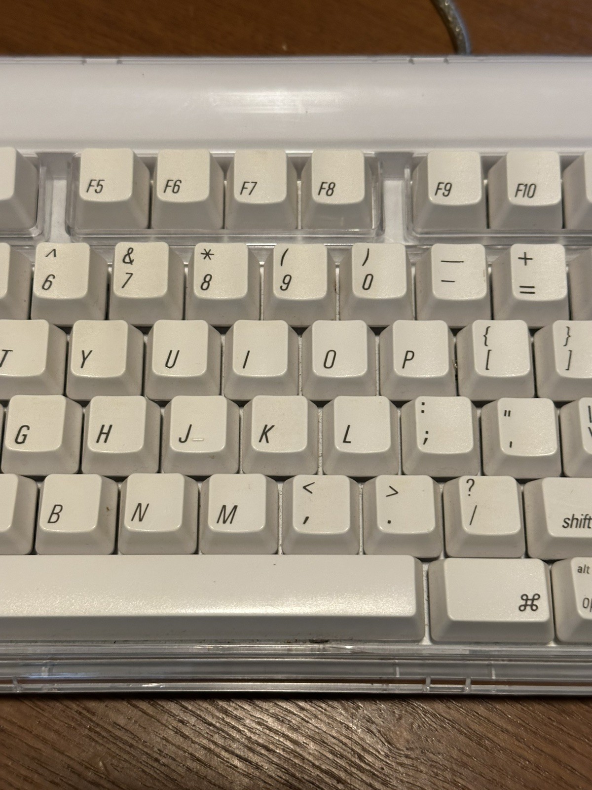 Matias Tactile Pro Keyboard, 2 USB Ports White SMK-POWER989