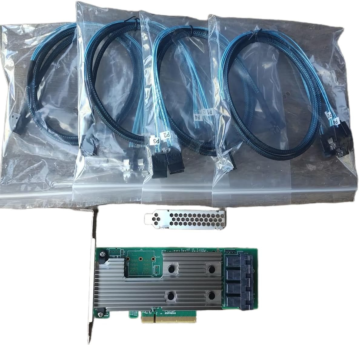LSI 9305-16i SATA SAS 12Gbs Controller PCIe 3.0 x8 IT-Mode HBA + 4* 8643 Cable
