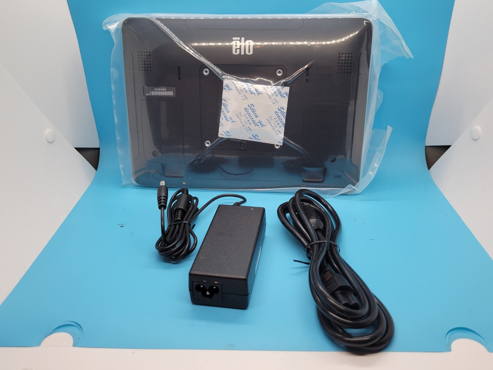 **NEW** Sealed – ELO ESY10I1-2UWB-0-AN-GY 10″MONITOR *E610902*