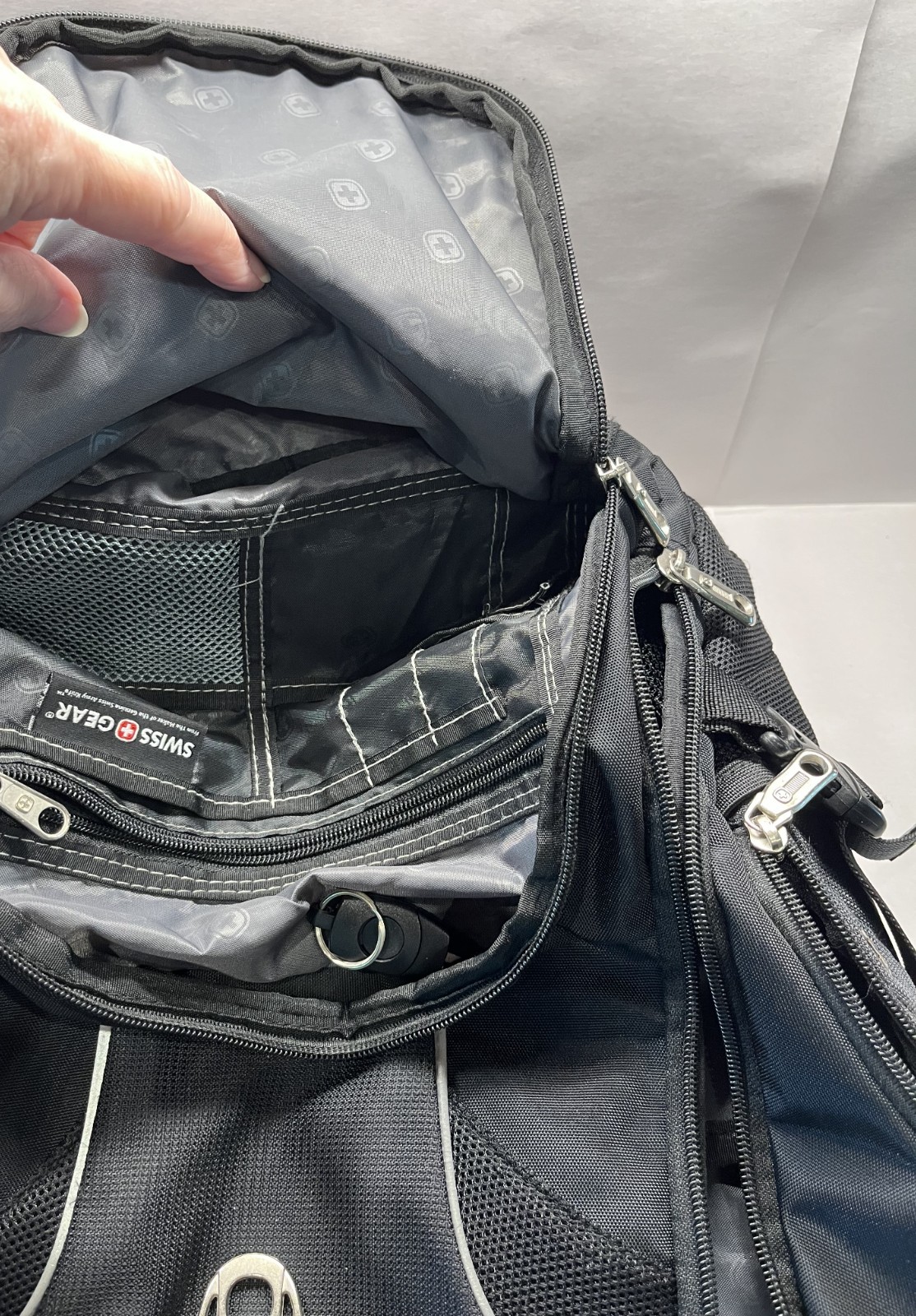 Swiss Gear Travel Laptop Backpack Airflow Padding Multi Compartment Black