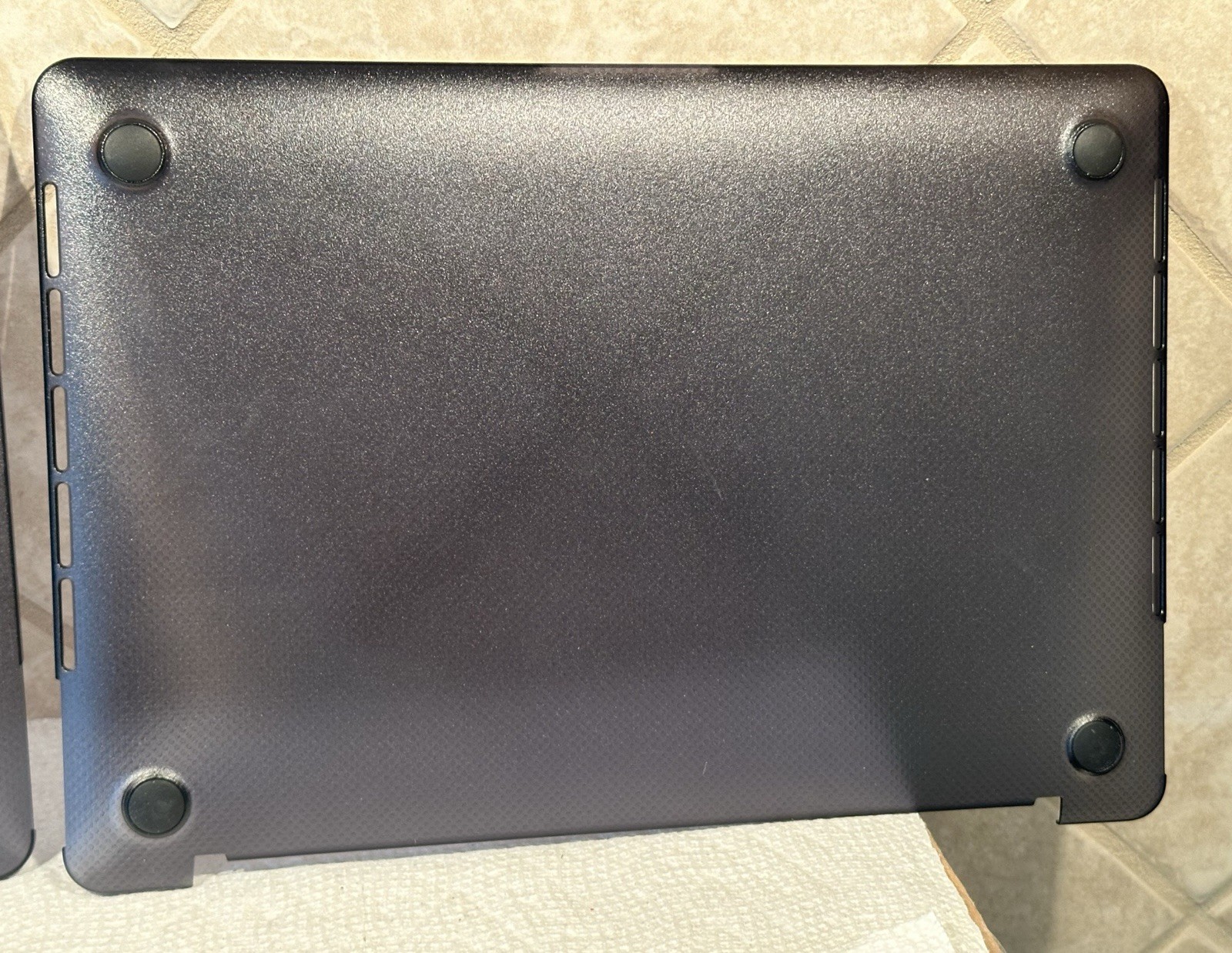 (New) Incase Hardshell Case 13” MacBook Pro Thunderbolt 3 (USB-C) – Retails $50