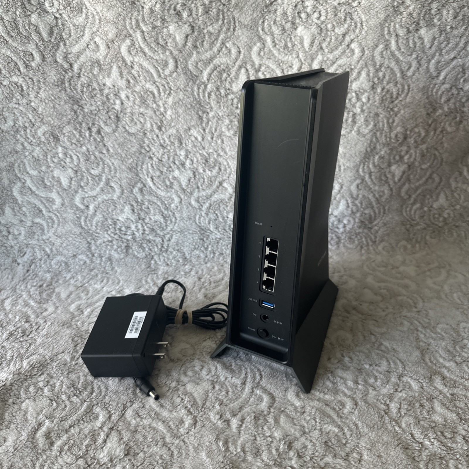 Netgear Nighthawk AX8 – AX6000 cax80 Cable Modem, Built-in WiFi 6 Router – Black