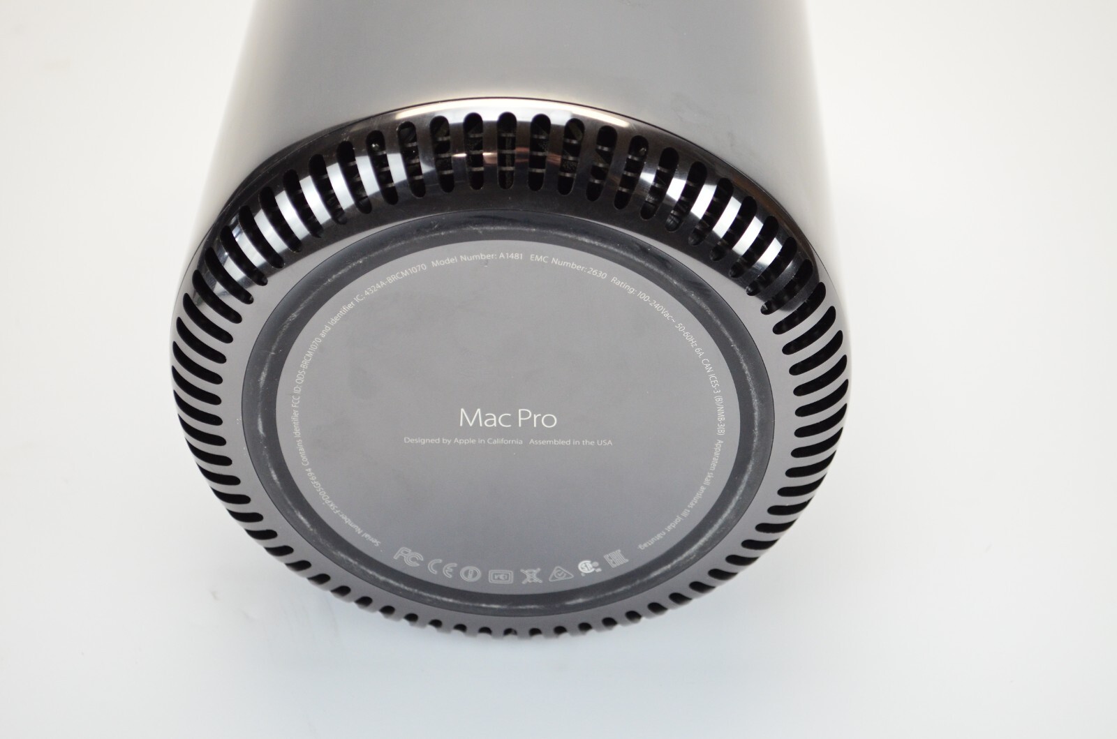 2013 Mac Pro Xeon E5 6-Core 3.5GHz 32GB Ram 512GB SSD FirePro D500 Monterey