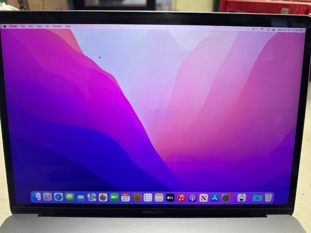 2016 Apple MacBook Pro 15″ Touch Bar i7 2.7ghz – Choose Specs – Average