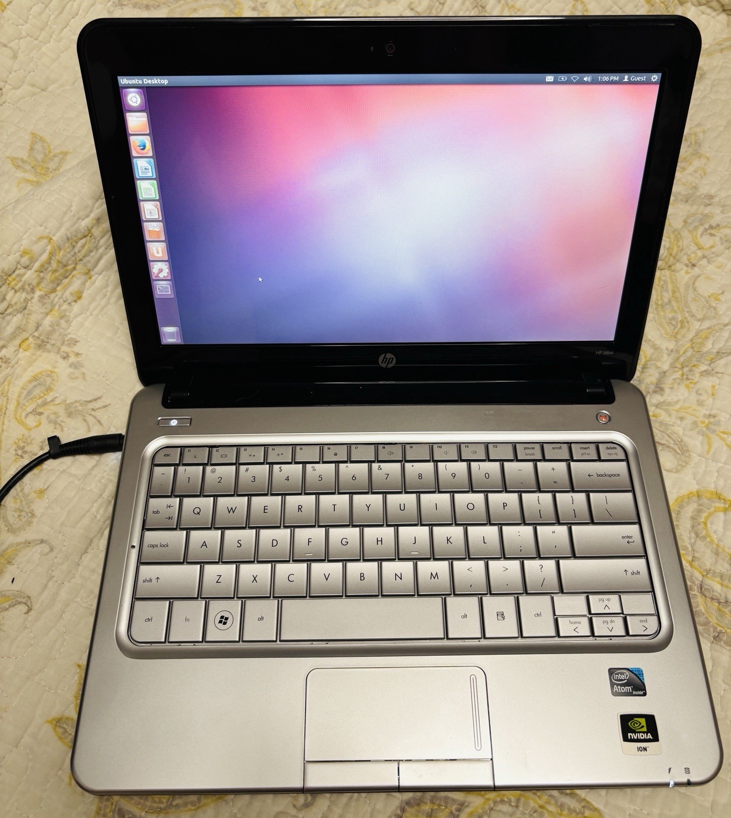 HP Mini 311 Laptop Intel atom. 5gb RAM 154gb Storage, 32bit, Ubuntu OS.