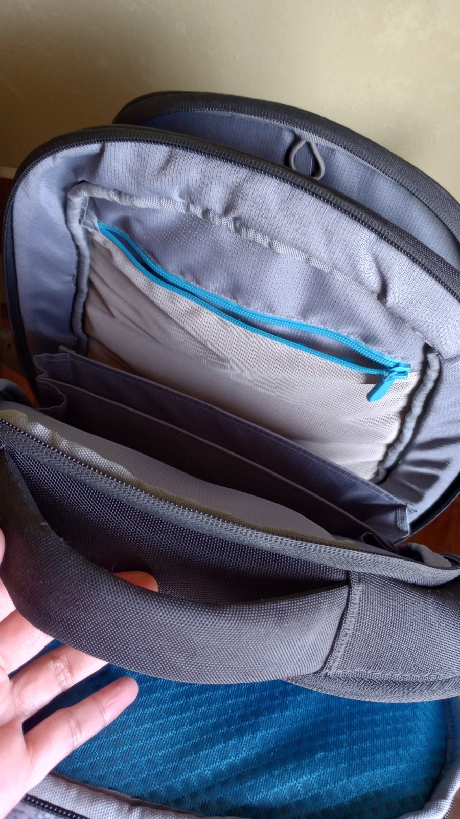 Alienware AWV17BP2.0 Vindicator 17″ Laptop Backpack Padded, Black/Blue/Gray
