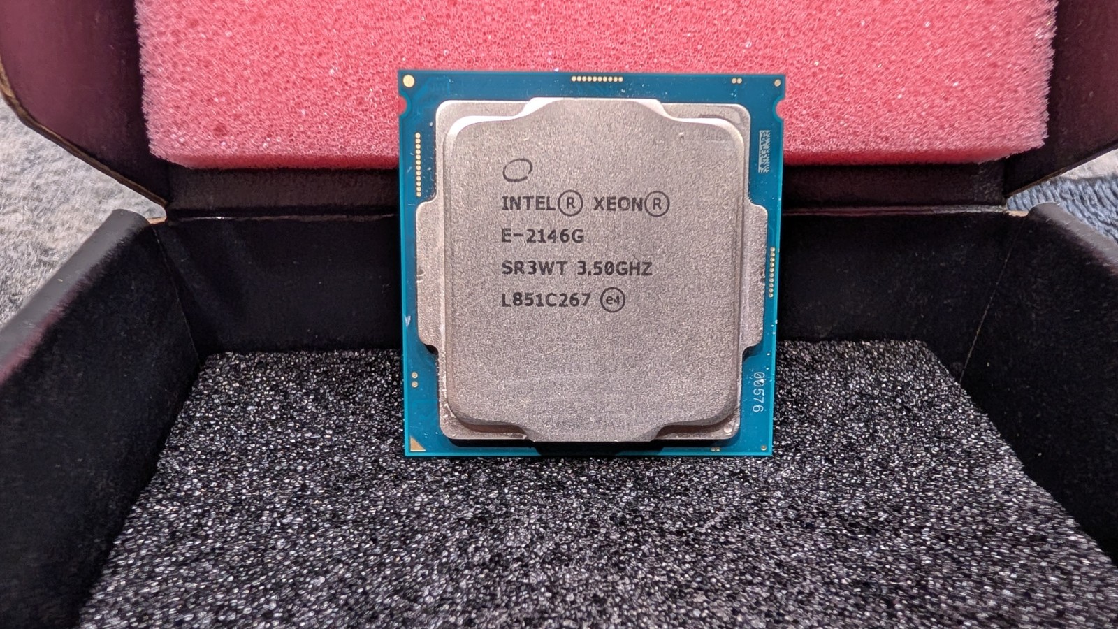 Intel Xeon E-2146G 3.5GHZ 6-Core 80W LGA1151 L851C267 SR3WT