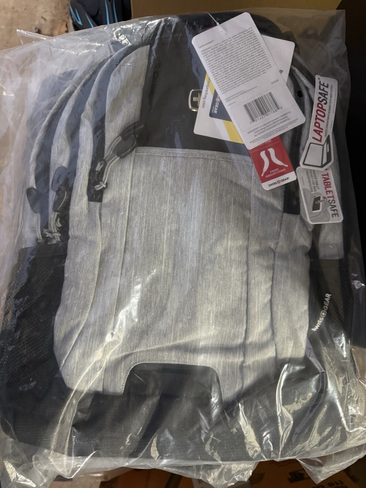 SwissGear Cecil 5505 Laptop Backpack, Light Heather Grey, 18-Inch NWT Brand New