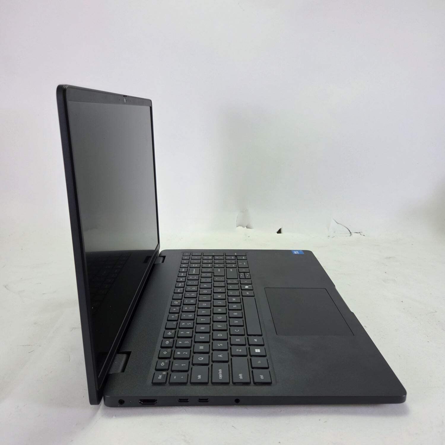 Dell Pro 16 PC16250 16″ Core 3 100U 1.2GHz 8GB RAM 256GB SSD