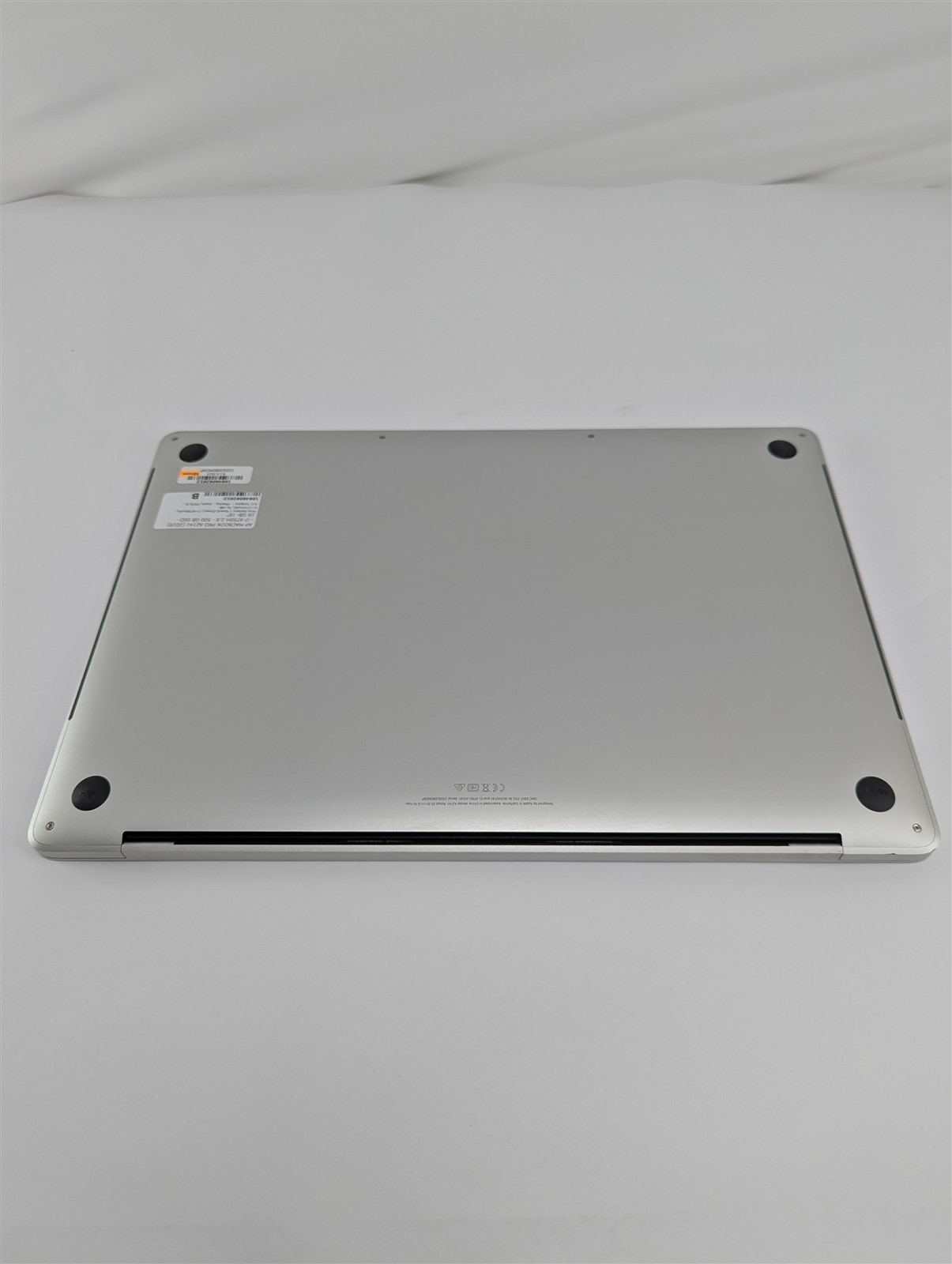 Apple MacBook Pro A2141 2019 16” i7-9750H 2.6GHz 16GB 500GB SSD Radeon 5500M
