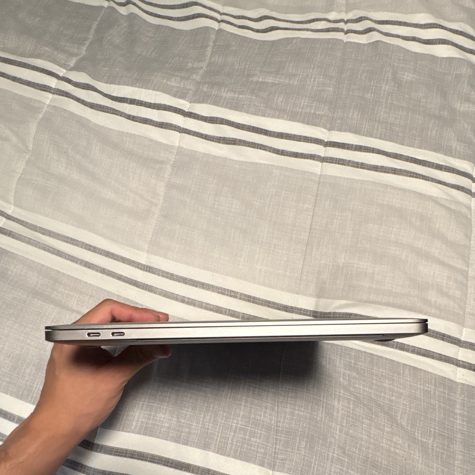 Apple MacBook Pro 16in 2019 2.3GHz 8-Core i9 32GB 1TB SSD Gray Touch Bar