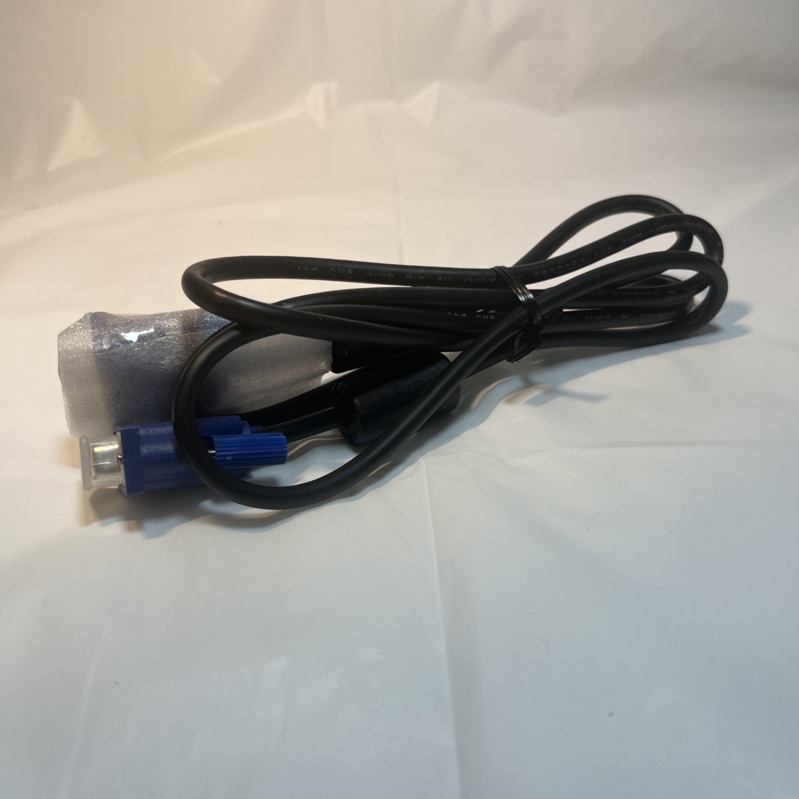 VGA Male to Male 15pin Cord Connects Monitor to Computer Video 5ft Cable