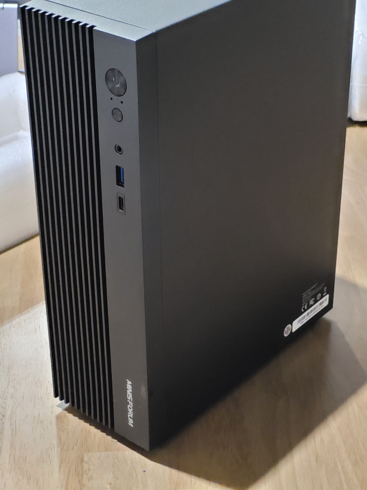 MINISFORUM 795S7 RTX 4060 Low Profile Ryzen 7945HX 16 core BD795i SE board