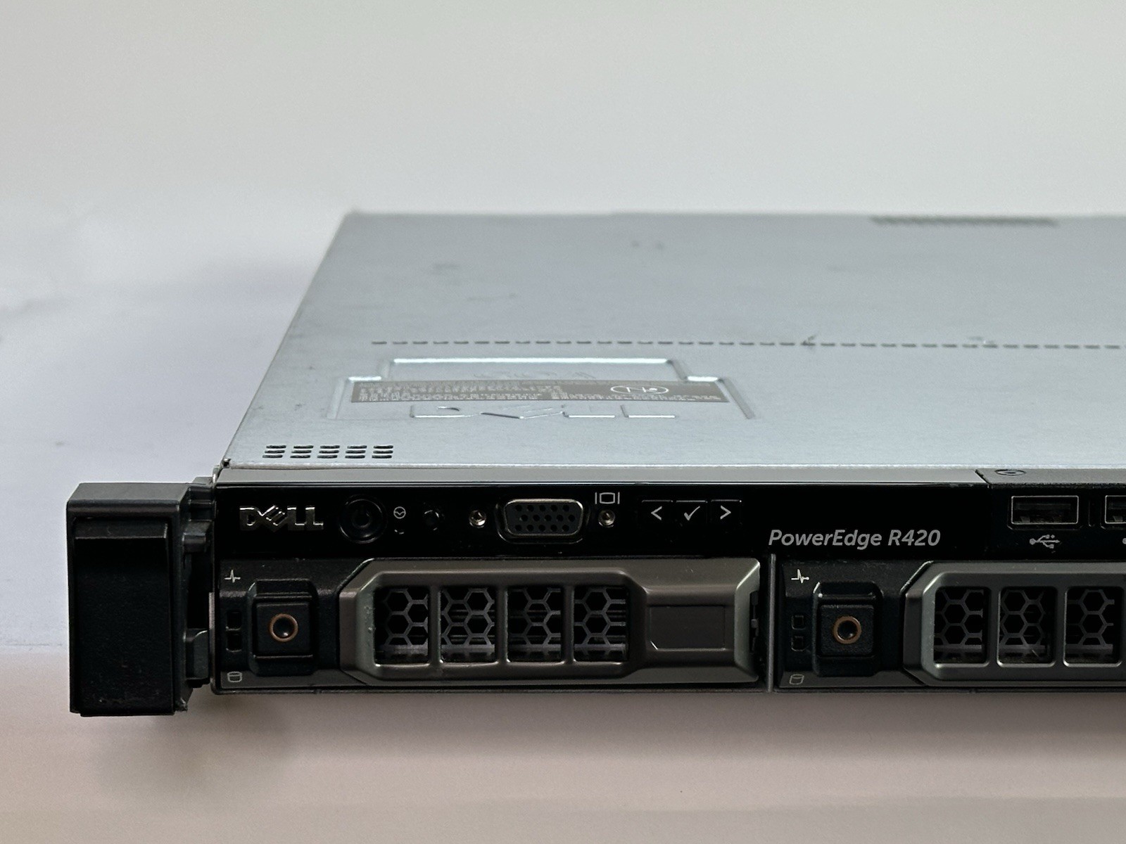 Dell R420 4x LFF Dual Xeon E5-2420 V2 32GB No HDD 2x Tray 550W H310 iDRAC7 Ent