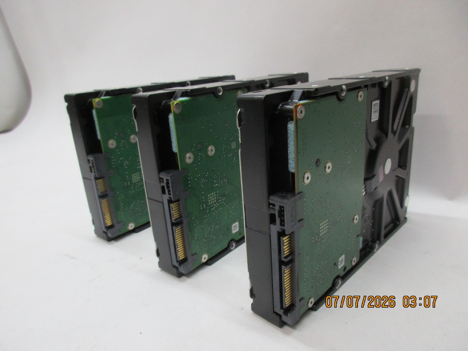 LOT-3 Seagate Constellation ES.3 4TB 7.2K SAS 3.5″ ST4000NM0033 T4-E2