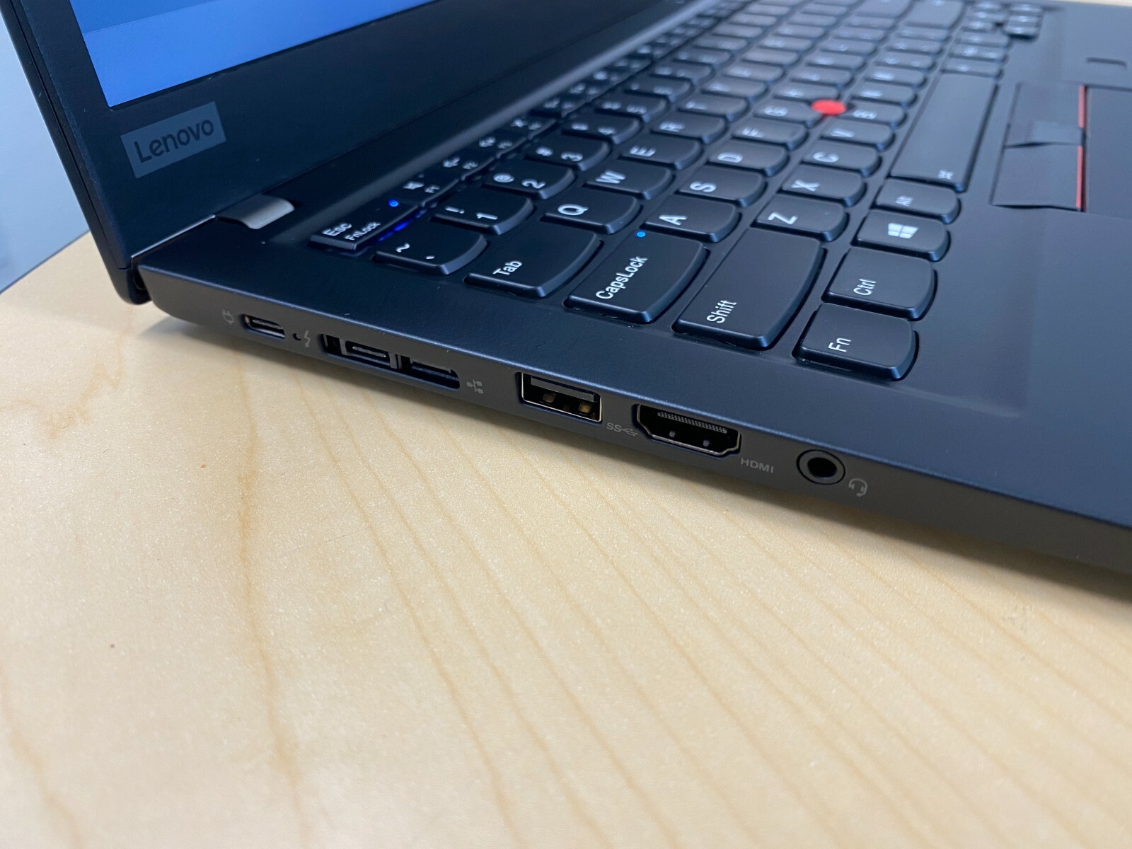 Lenovo ThinkPad T490s i7-8565U 1.80GHz 16GB 512 SSD FHD TOUCH Win 11 pro laptop