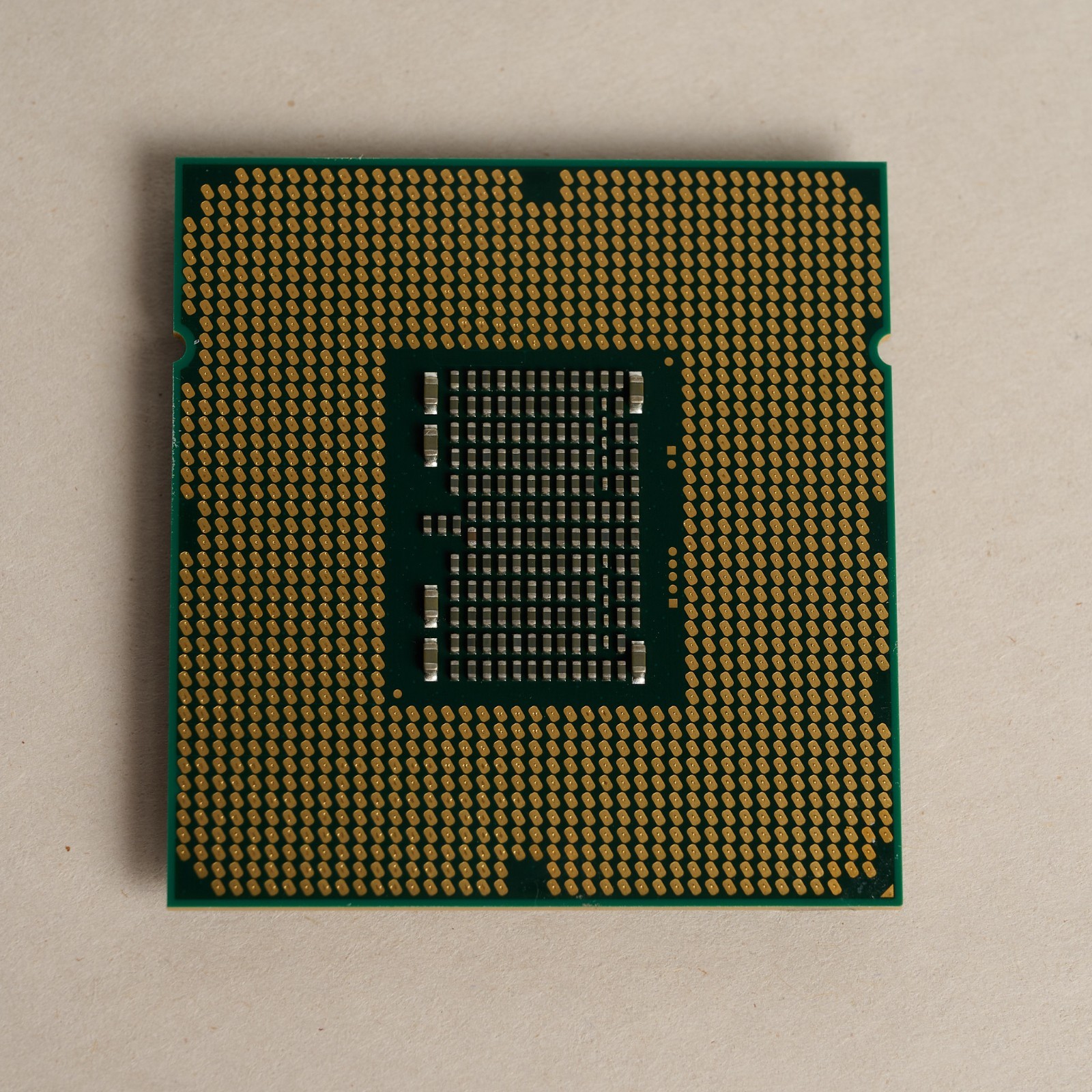 Intel Xeon E5620 SLBV4 2.40GHz Quad Core Socket 1366 CPU Processor