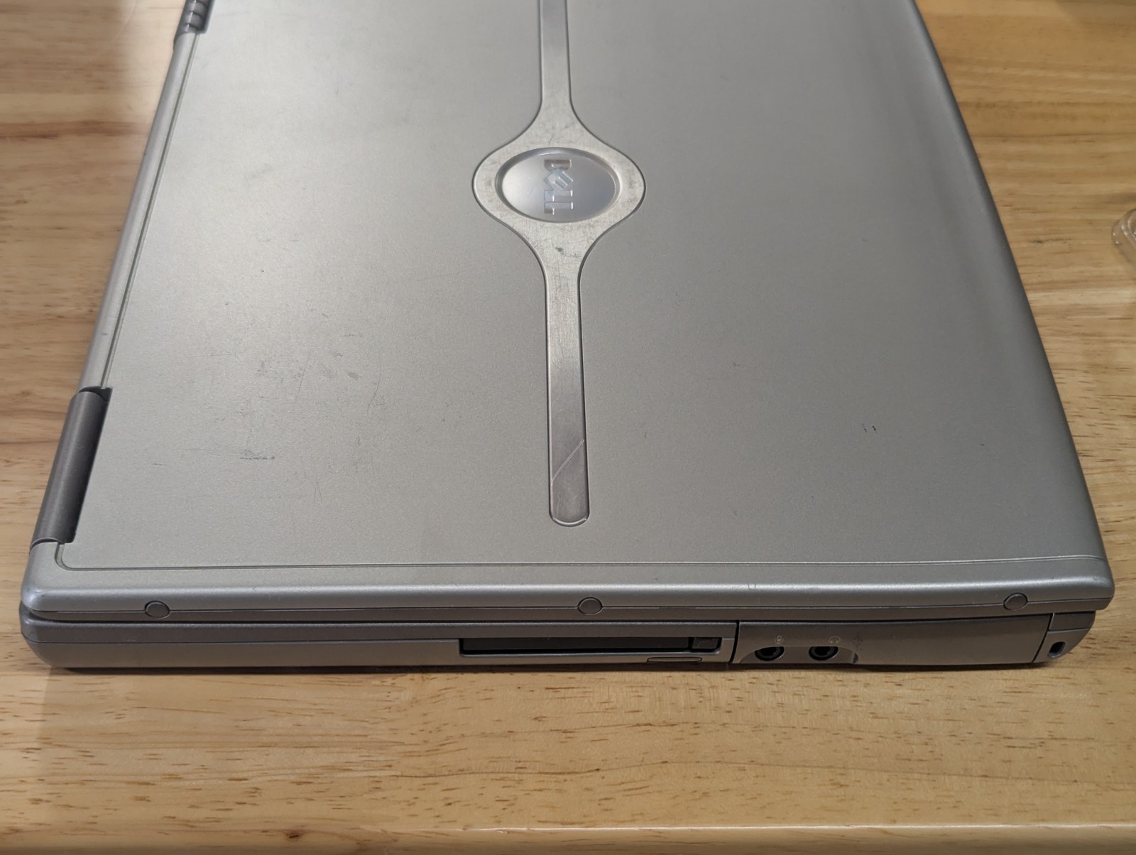 Dell Inspiron 600M PP05L 14″ 1.5GHz 256MB WinXP Mem w Charger