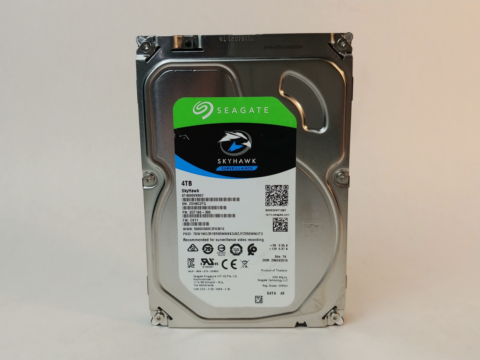 Seagate SkyHawk ST4000VX007 4 TB SATA III 3.5 in Surveillance Drive