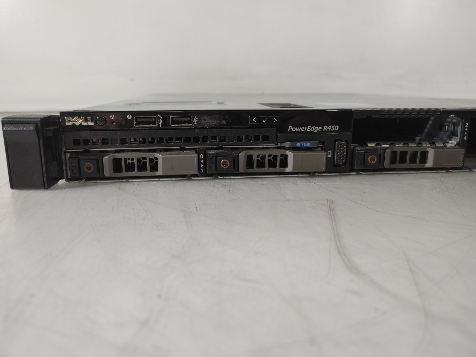 Dell PowerEdge R430 2.40 GHz Intel Xeon E5-2630 v3 32 GB DDR4 Server No