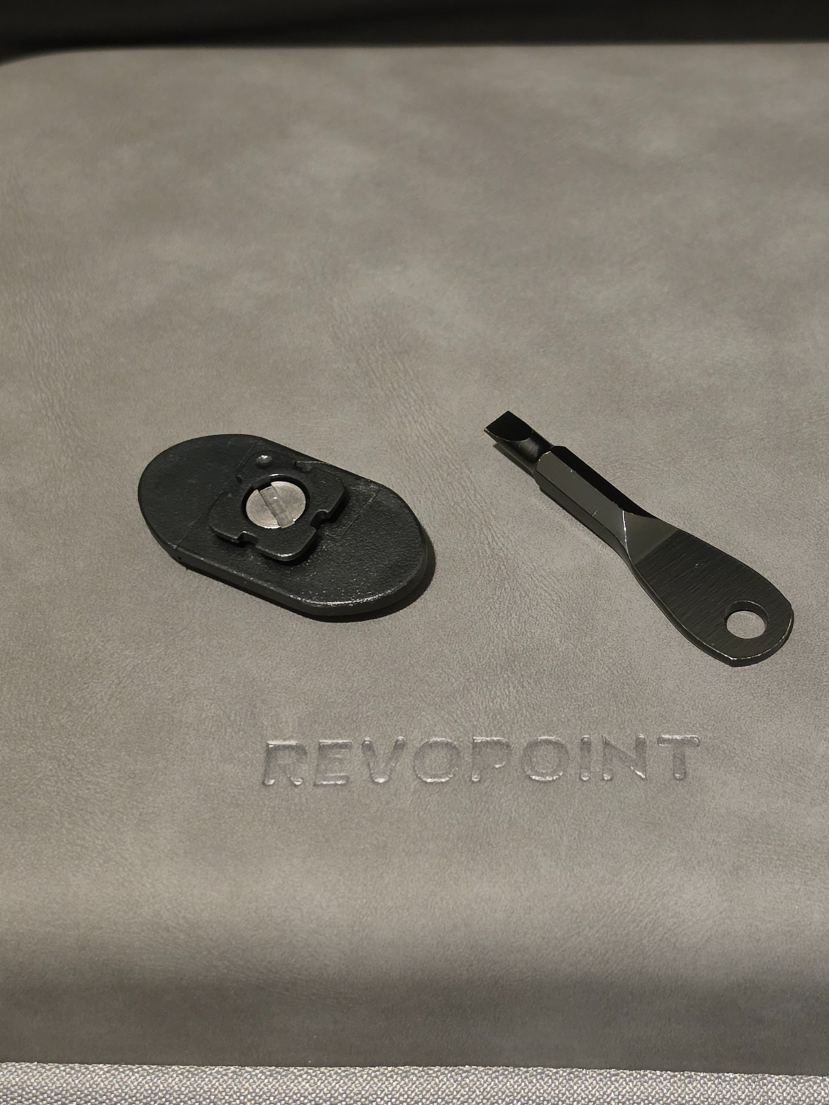 Revopoint RANGE 2 Handheld 3D Scanner Large Objects Full Color + Carry Case