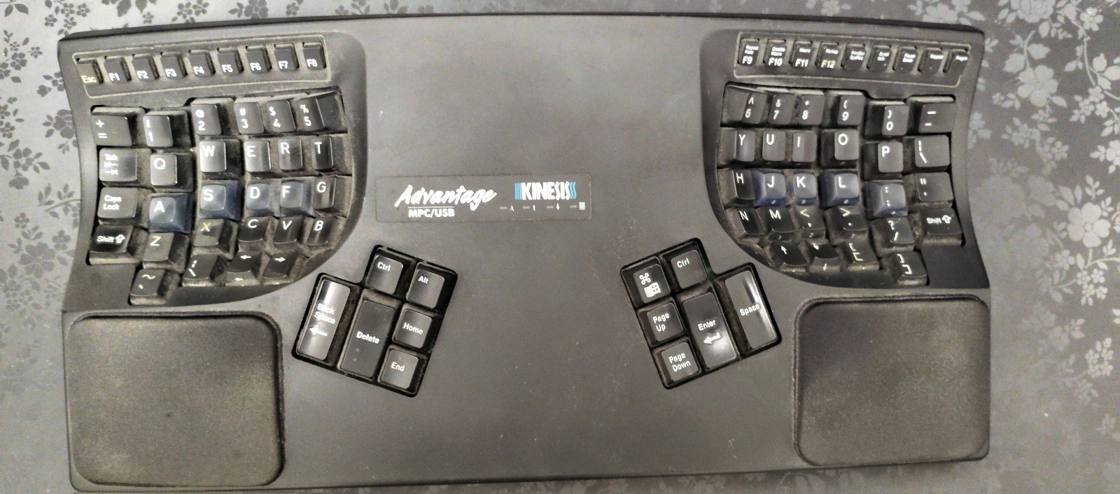 Kinesis KB500USB-blk Advantage MPC/USB Contoured Ergonomic USB Wired Keyboard