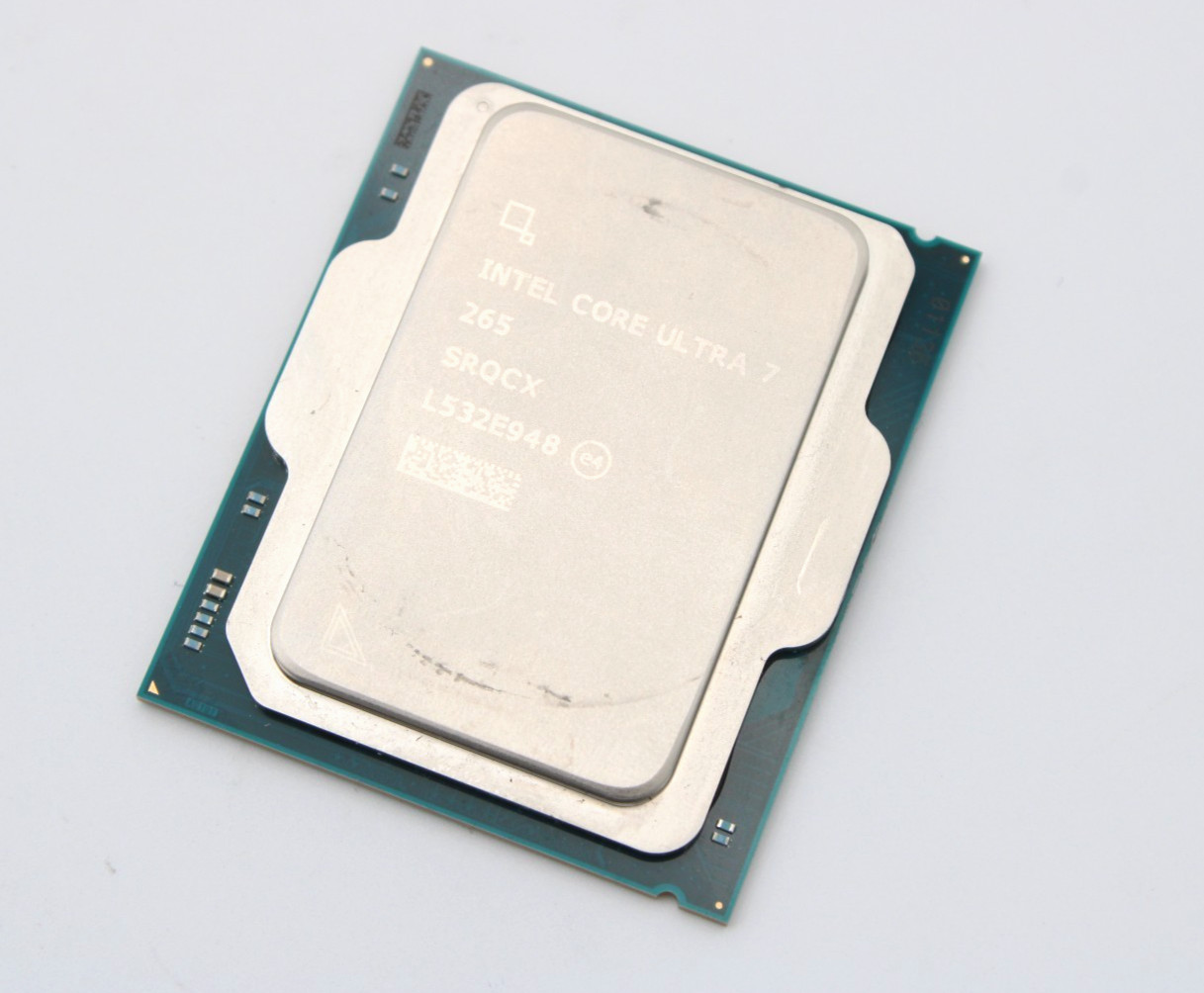 Intel Core Ultra 7 265 20-core SRQCX LGA1851 CPU Processor