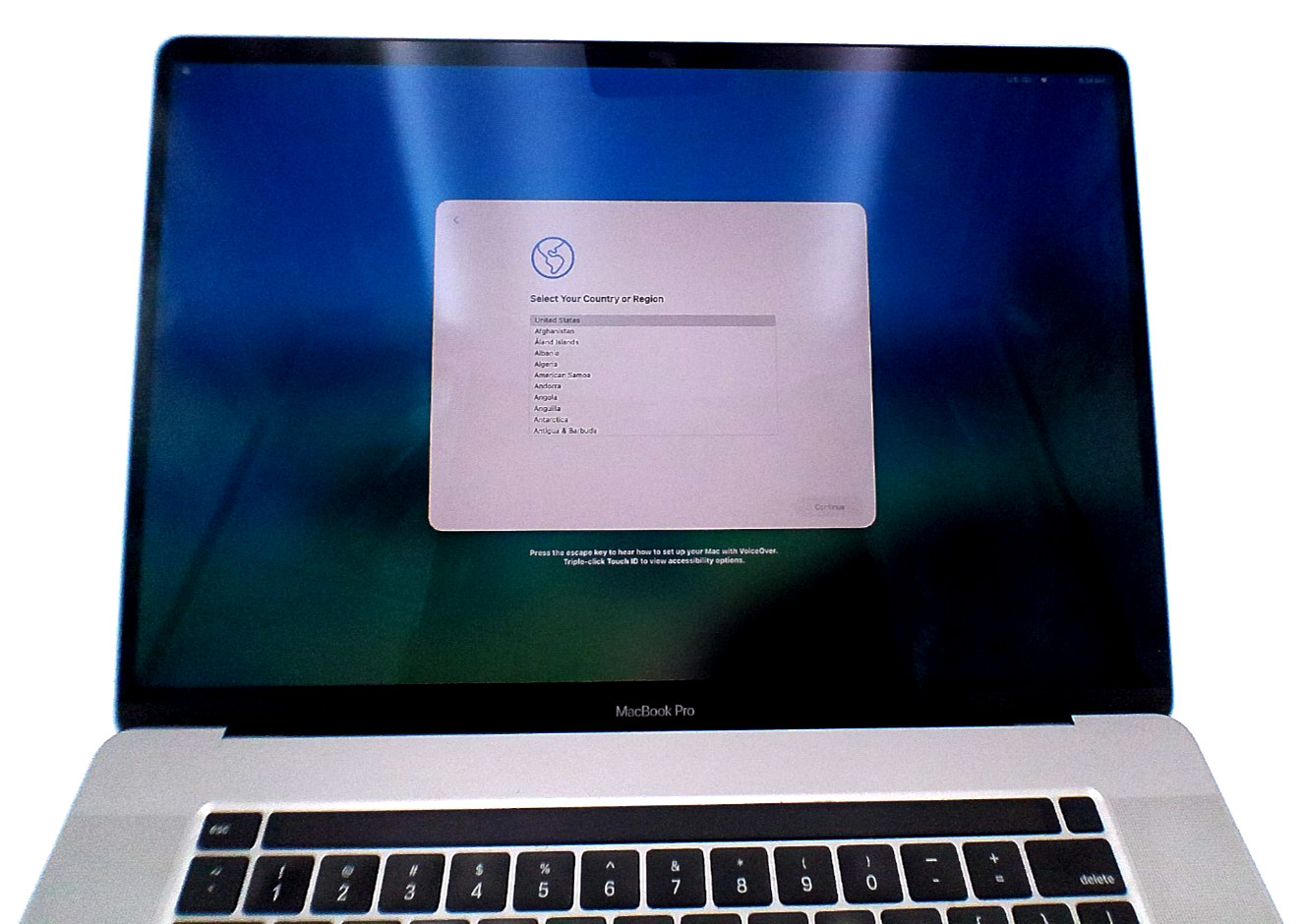 APPLE MACBOOK PRO A2141 16-INCH, 2019, i9-9980HK, 16GB, 1TB, 81% Battery
