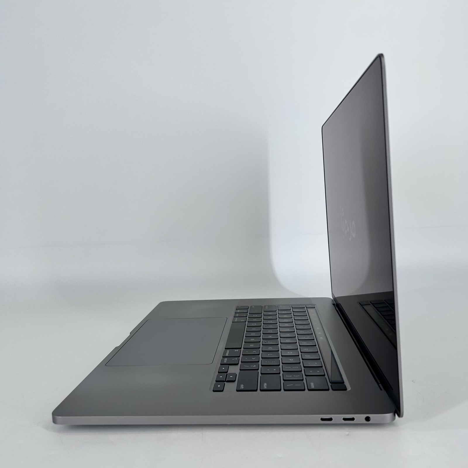 MacBook Pro 16 Touch Bar Space Gray 2019 2.3GHz i9 32GB 4TB SSD Radeon Pro 5500M