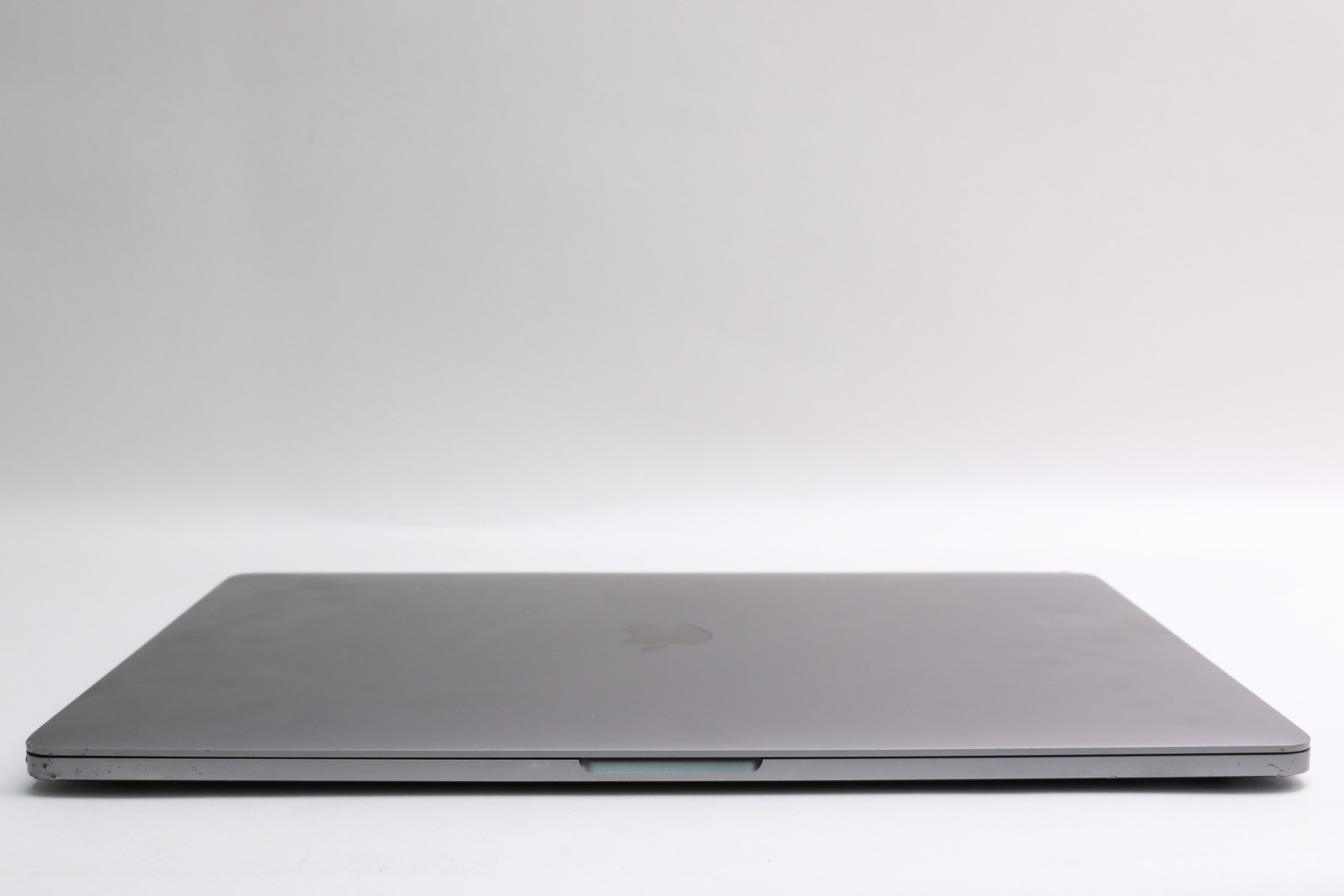 16″ 2019, MacBook Pro, MVVK2LL/A, i9-9980HK, 16GB, 1TB SSD, AMD Radeon Pro 5500M