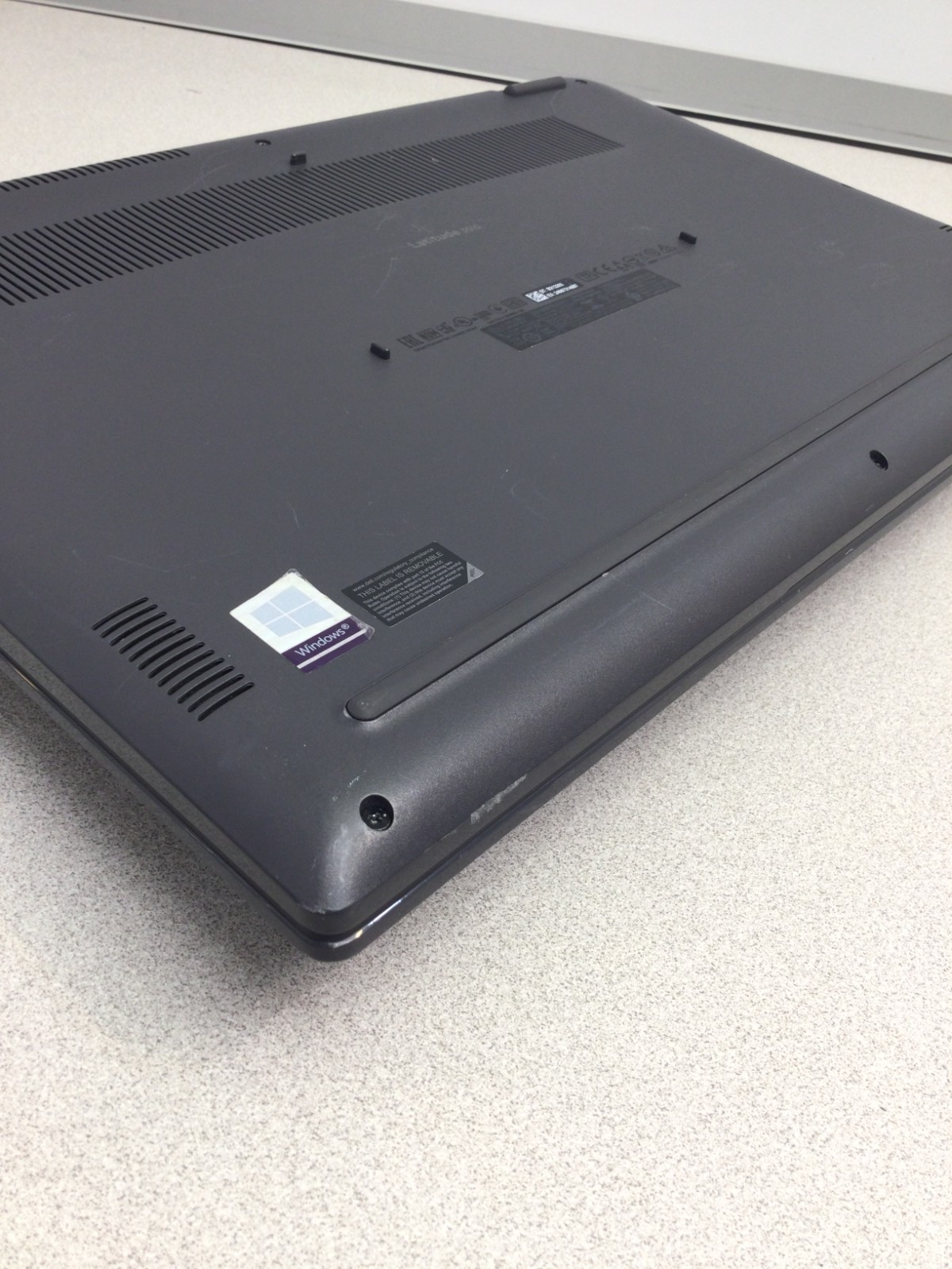 Dell Latitude 3510 15.6″intel core i5-10210U 1.60GHz 8GB RAM 256GB SSD W11P