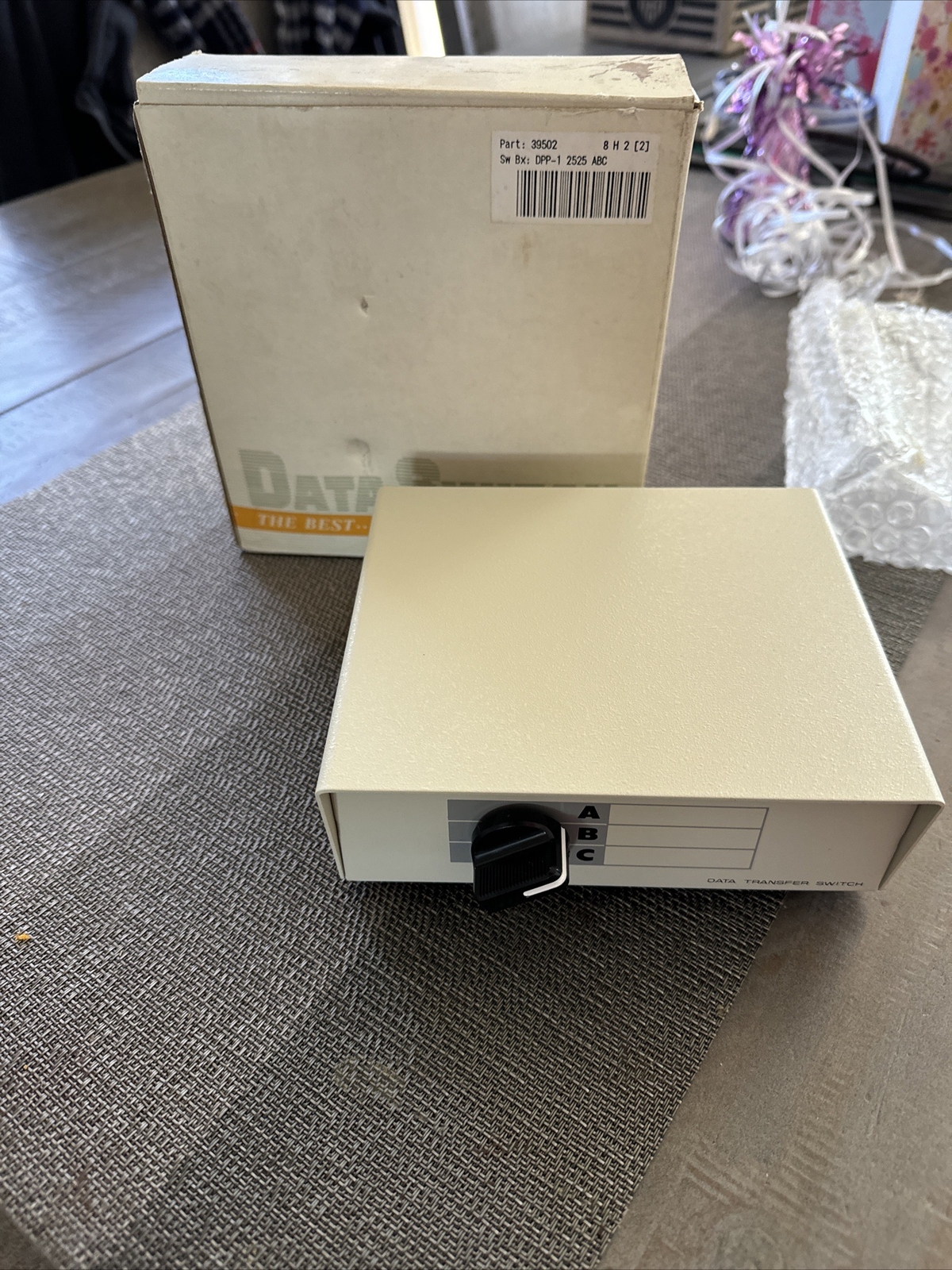 New in Box Cable Leader Manual Data Switch Box