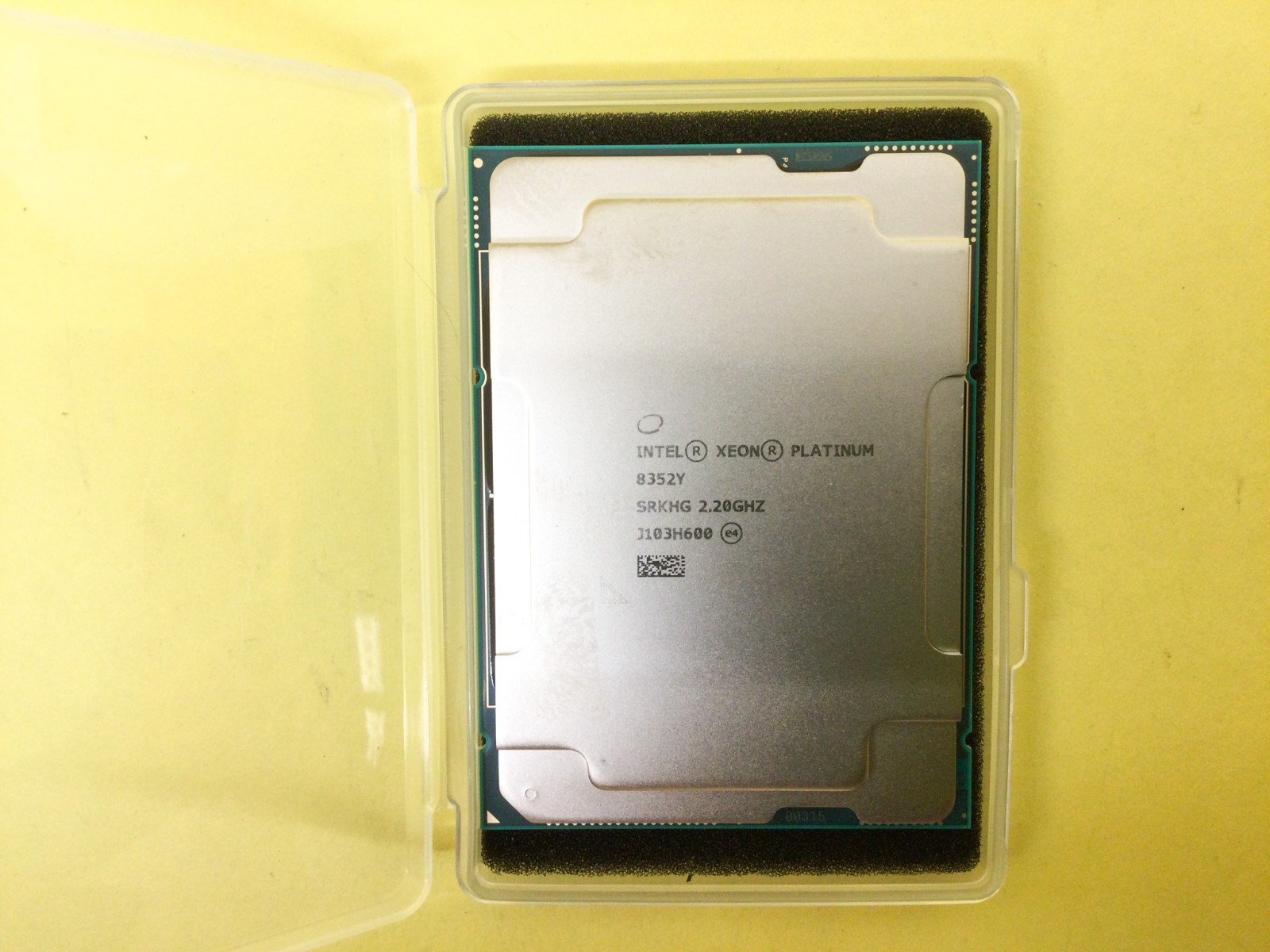 SRKHG Intel Xeon Platinum 8352Y 32-Cores 2.2GHz 48MB 205W LGA4189 CPU