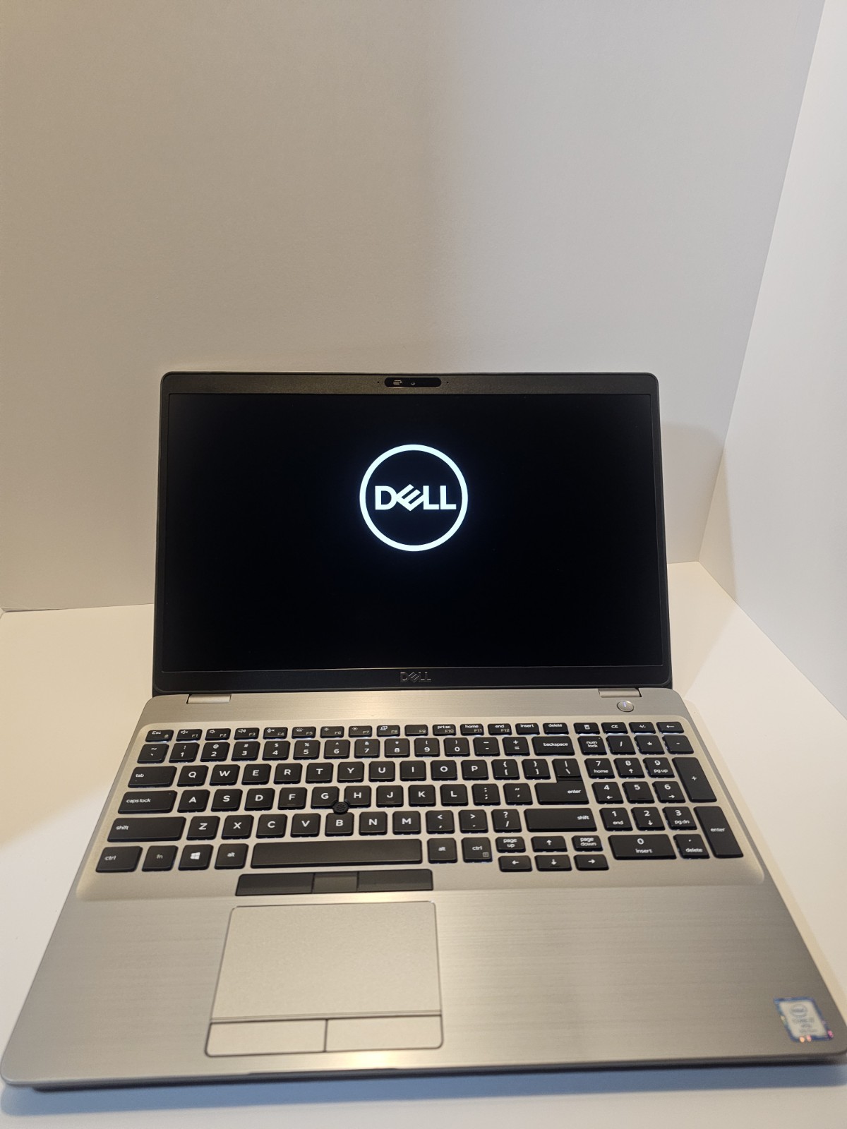 Dell Precision 3541 Intel Core i7-9850H 16GB RAM 1TB SSD 15.6″ Win11 Pro Laptop