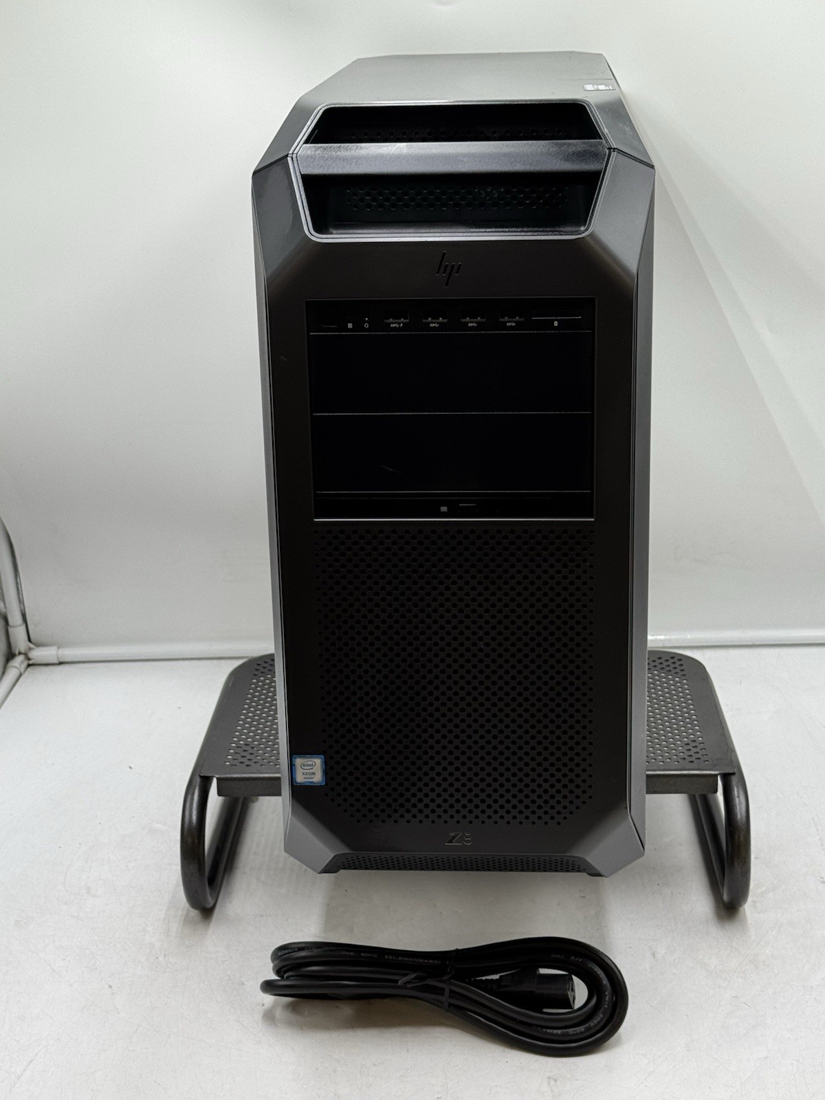 HP Z8 G4 Workstation Xeon(R) Silver 4214 @2.20GHz 32GB RAM NO HDD,OS GPU N P400