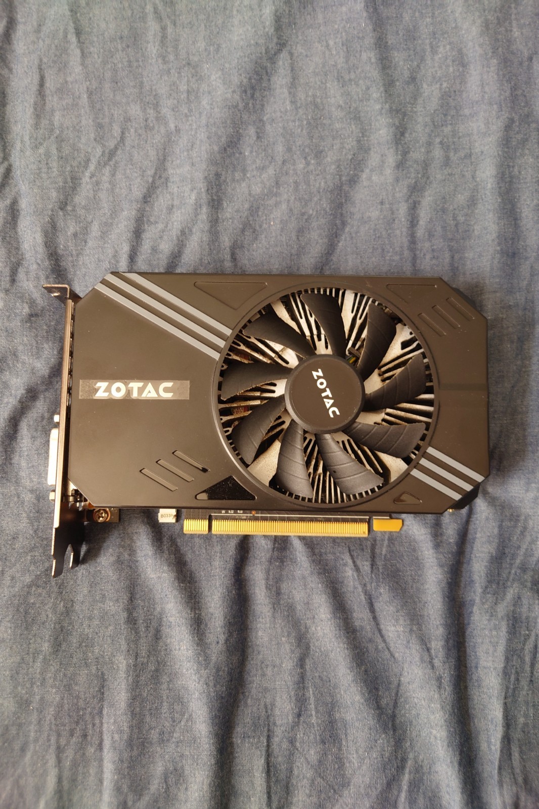 ZOTAC NVIDIA GeForce GTX 1060 3GB GDDR5 Graphics Card P10610A