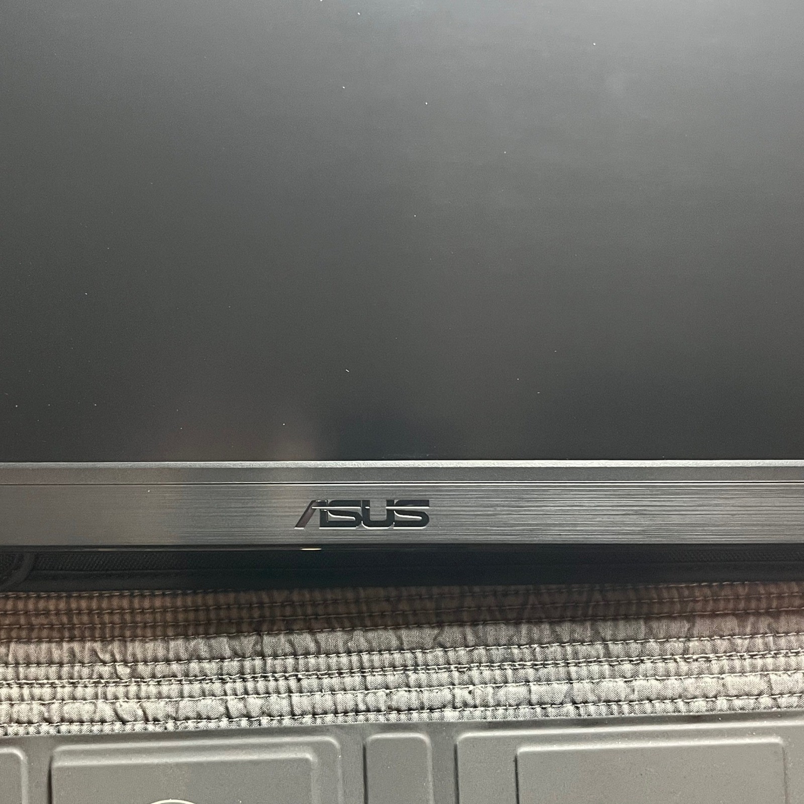ASUS ZenScreen MB166C 15.6″ Portable USB-C Monitor FHD IPS Anti-Glare With Case