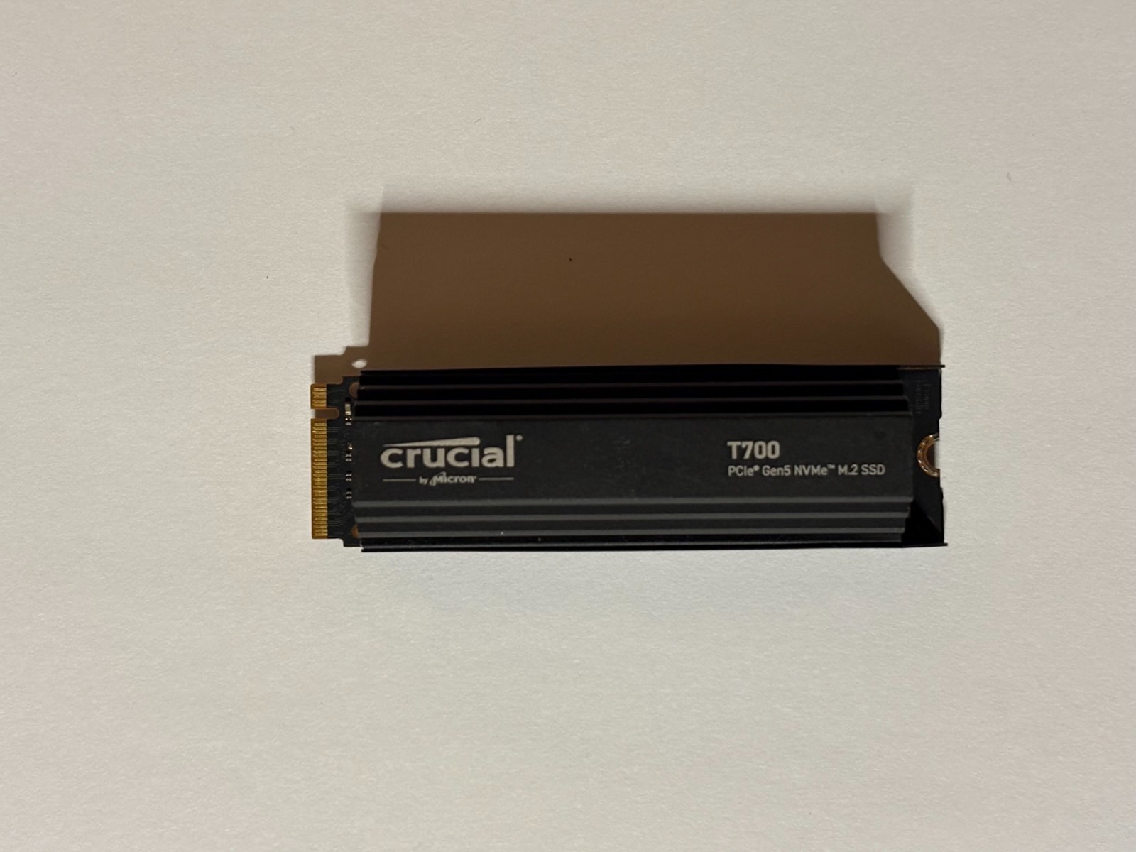 Crucial T700 2TB PCIe Gen5 NVMe M.2 SSD 2280 with Heatsink *99% Life*