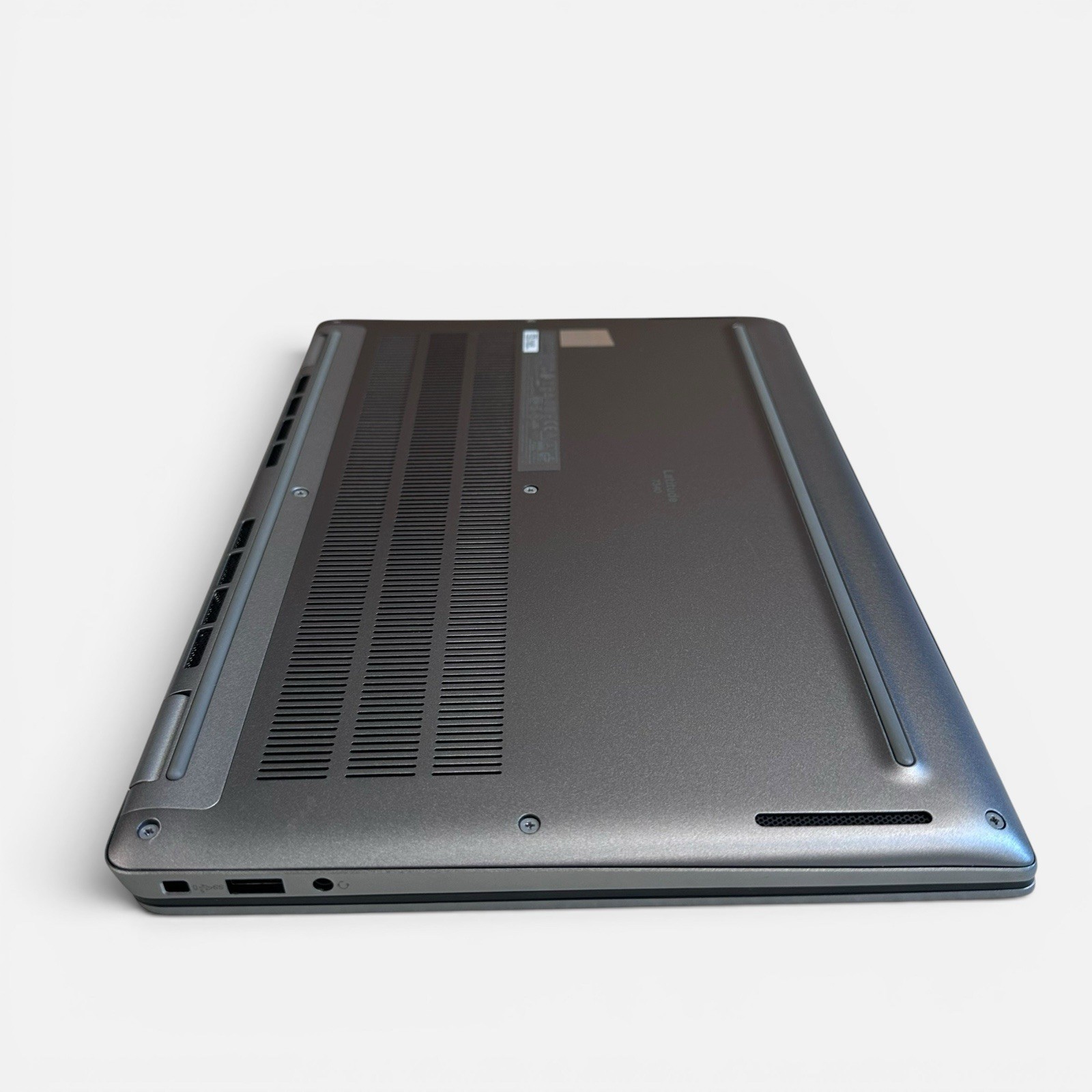 Dell Latitude 7340 – 13th Gen Intel Core i7-1365U, 16GB RAM, 256GB Built In