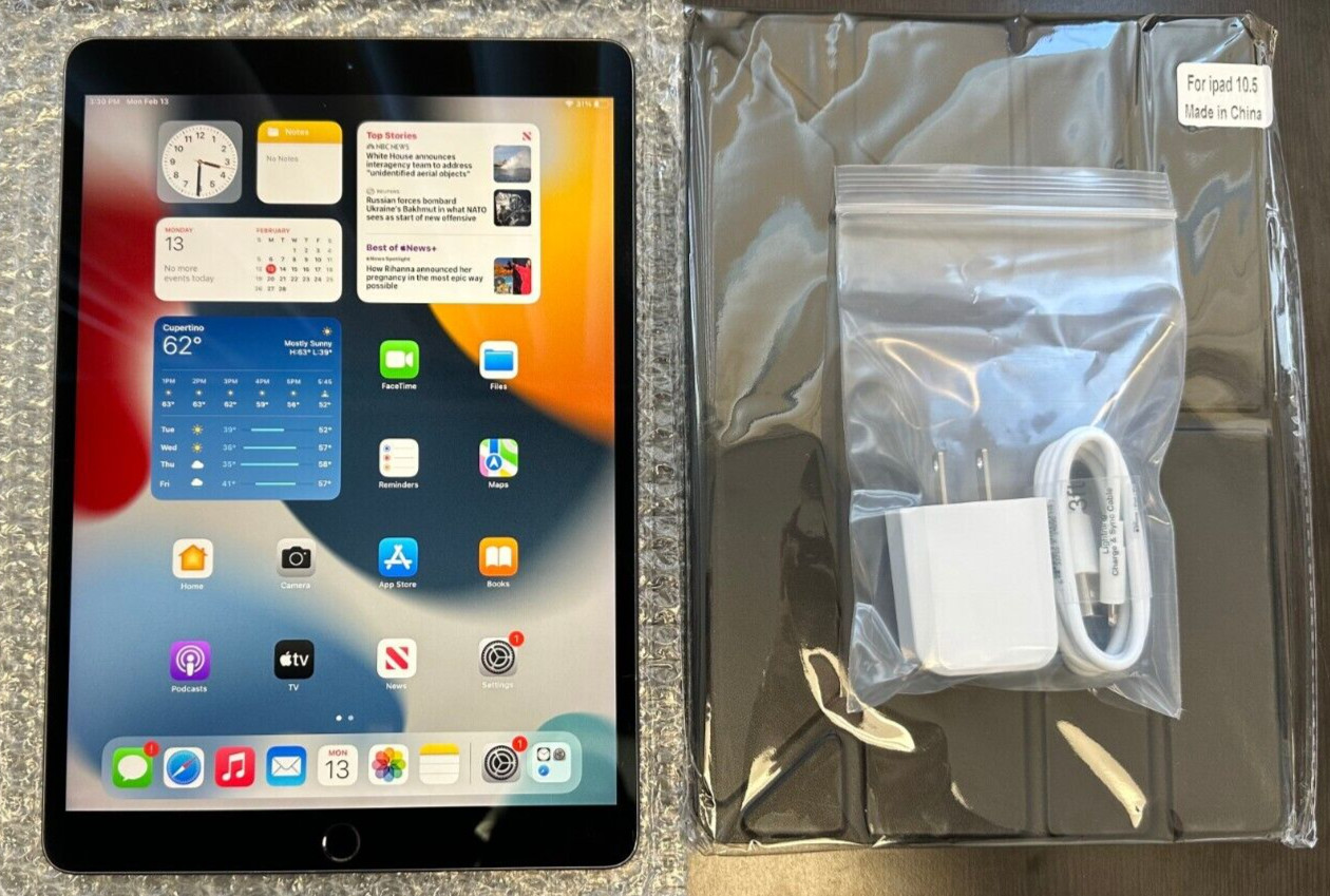 Apple iPad Air 3rd Generation A2152 Wi-Fi 10.5 in GRAY 64GB – BUNDLE FREE!!!