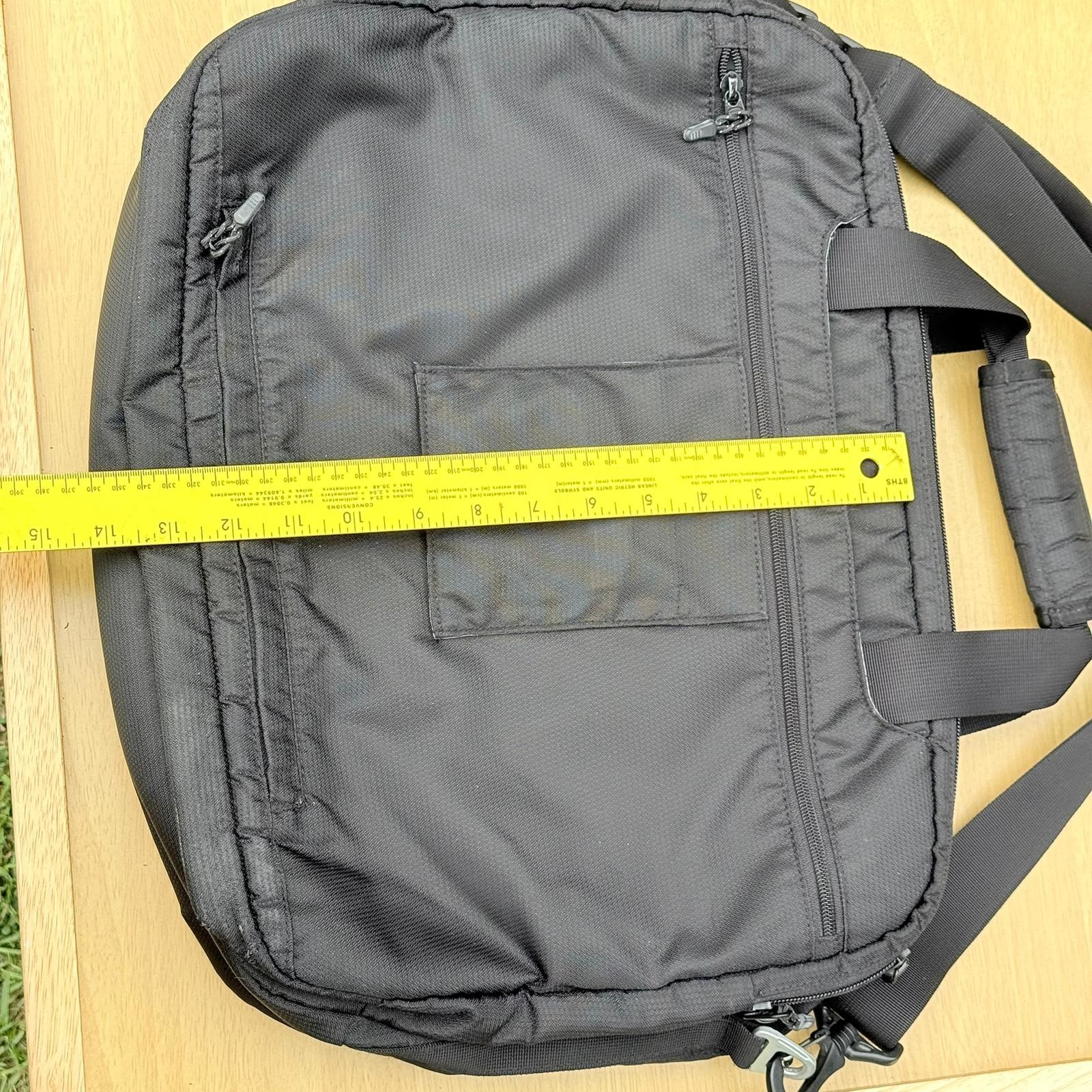 L.L. Bean Padded Laptop Messenger Bag Black Nylon Travel Work Briefcase 16”