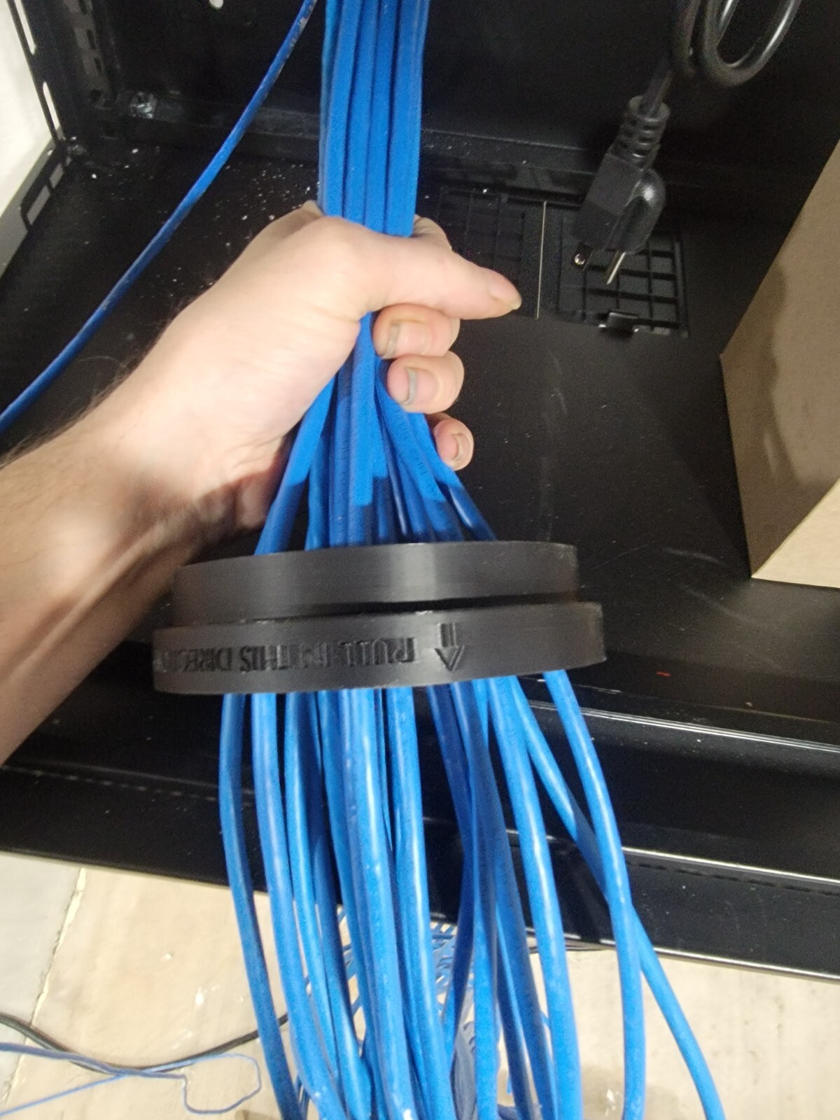Cable Management Wire Dresser Bundler Ethernet Network Data Cat6 Cat5 RG6 Tool