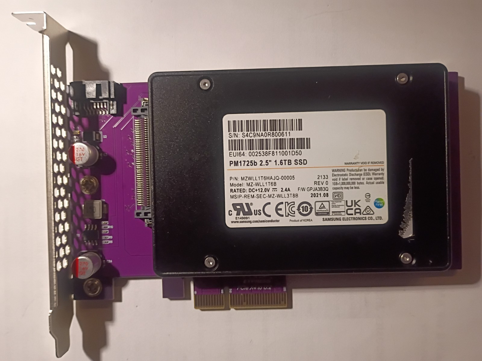 Samsung PM1725b 1.6TB NVMe 2.5″ U.2 SSDMZWLL1T6HAJO-00005 w PCIe adapter 99%