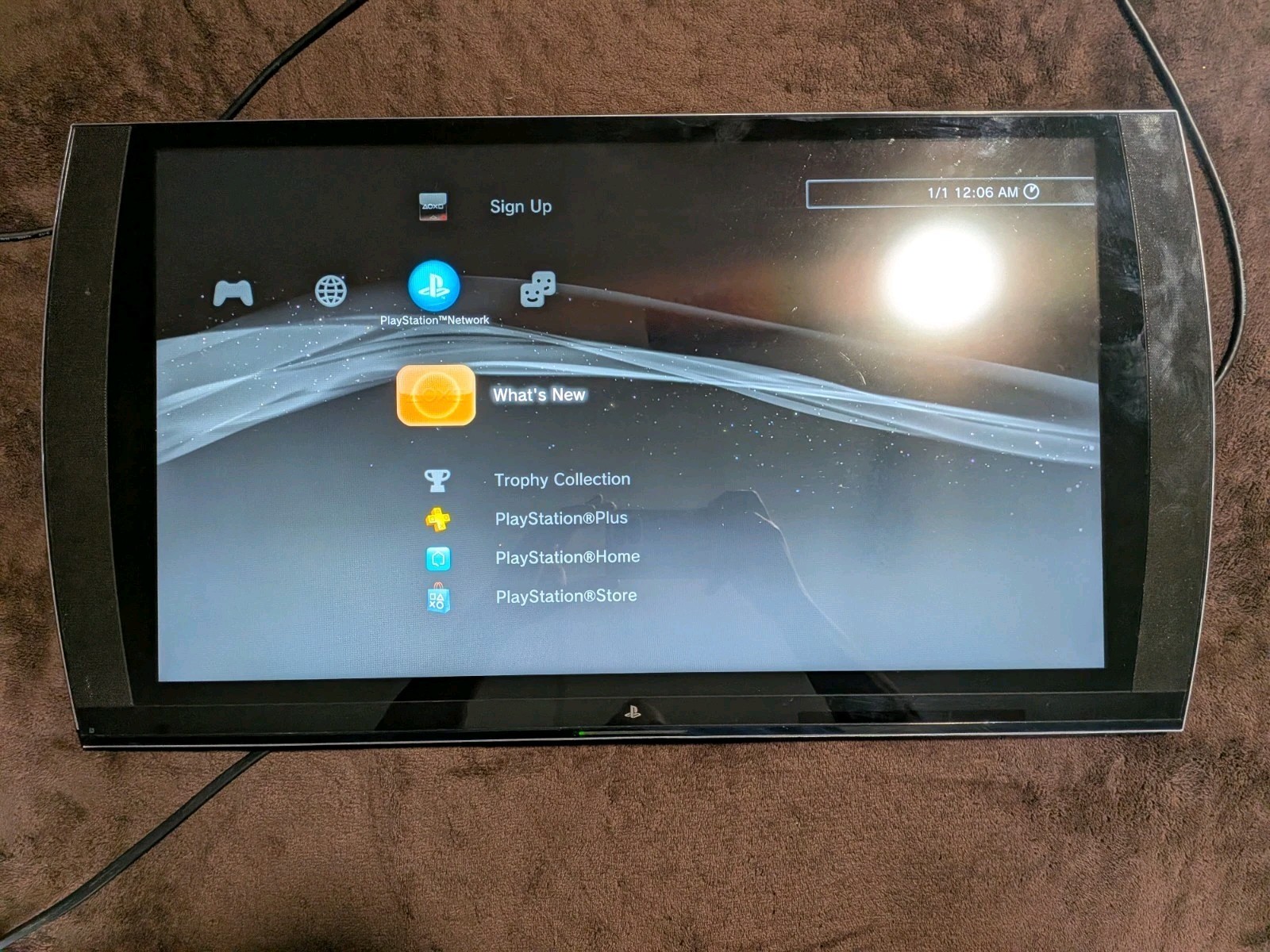 Sony PlayStation 3D Display TV Monitor CECH-ZED1U Tested No Remote,Glasses,Stand