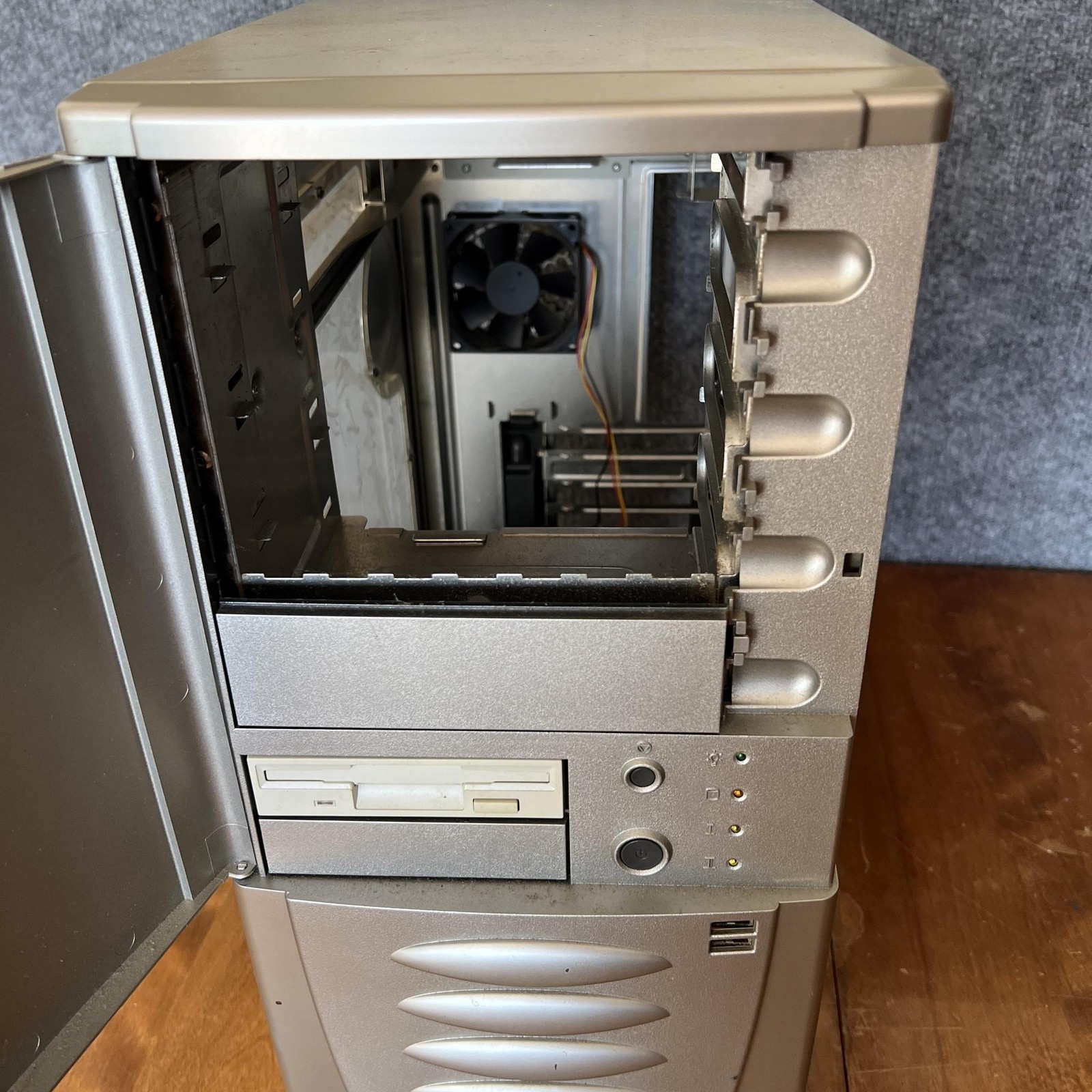 Antec LANBOY Silver Aluminum Mini Tower ATX Case Window USB Audio Box Retro PC