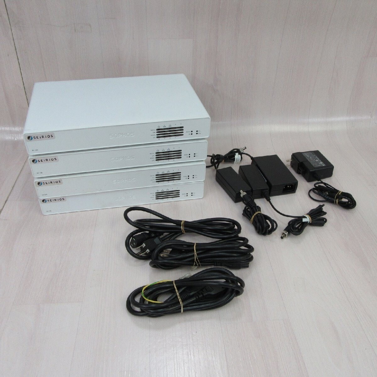Sophos XG 135 REV 3 Firewall Desktop Appliance w/Adapter