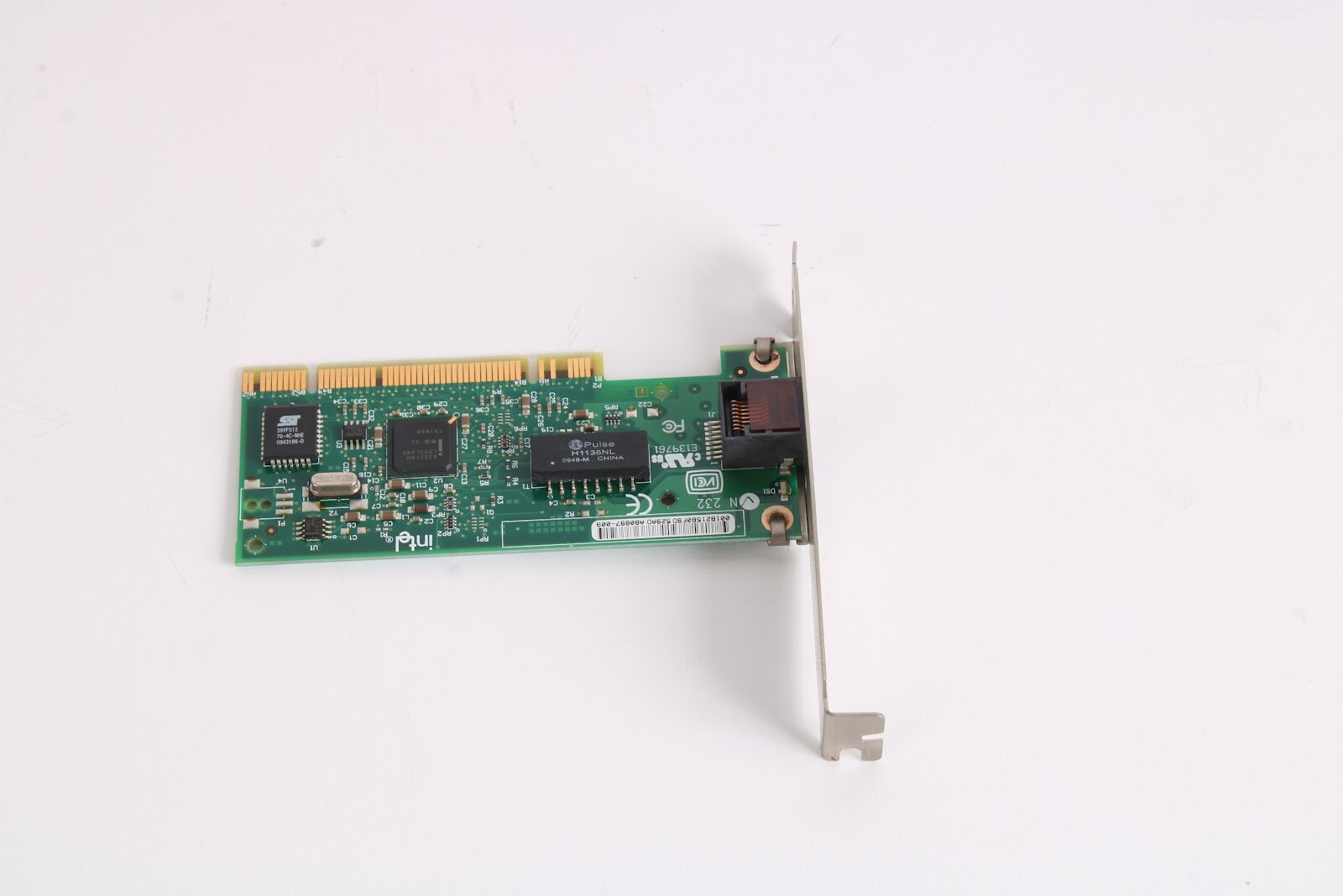 Intel PRO/100 M Single Port Desktop Adapter 735858153867 PILA8460MBLK20 847578