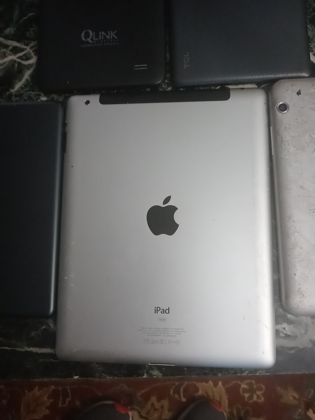 Apple iPad 2 A1396 16 GB, Wi-Fi + 3G, 9.7 in – Black