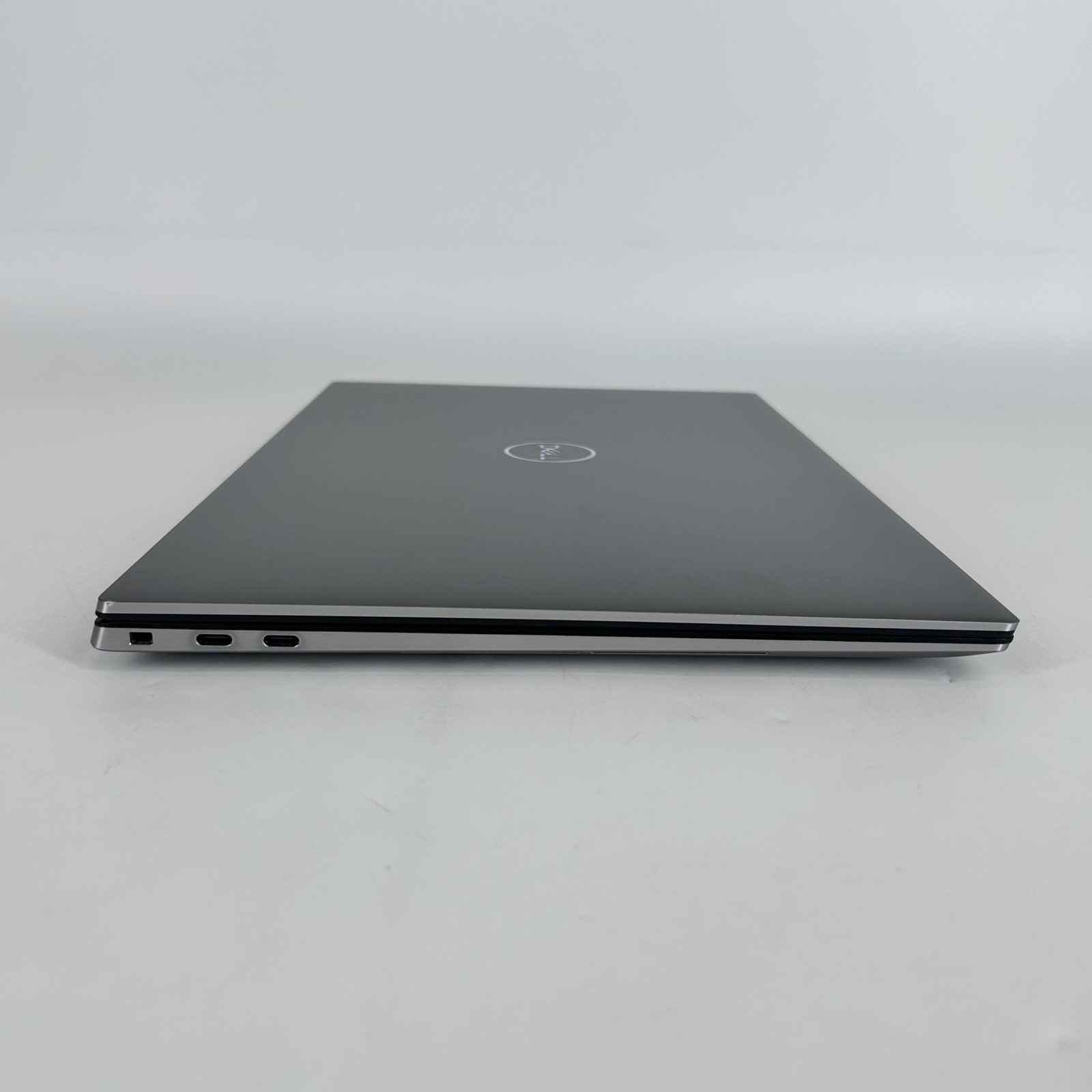 Dell Precision 5550 15 UHD+ TOUCH i9-10885H 32GB 2TB Quadro T2000 – LCD BLEED