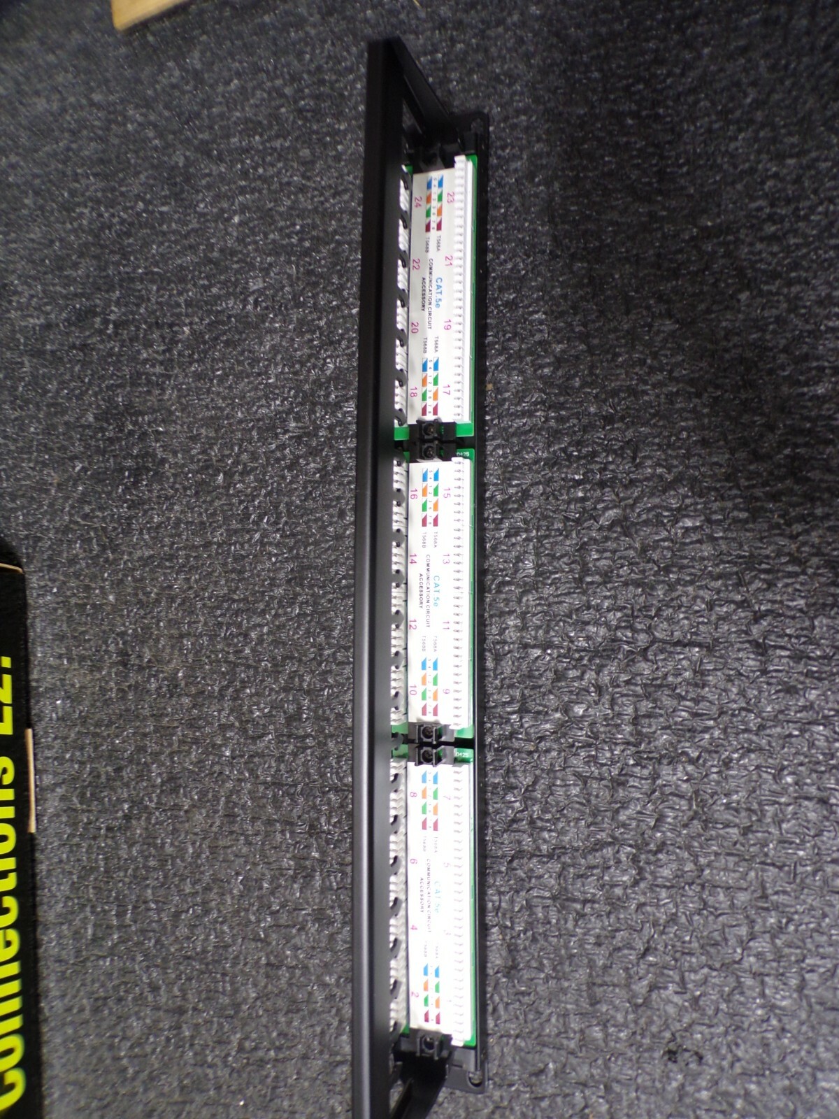 24 Port Cat5e Non-Shielded Patch Panel P/N 651-24C5, (MJ)